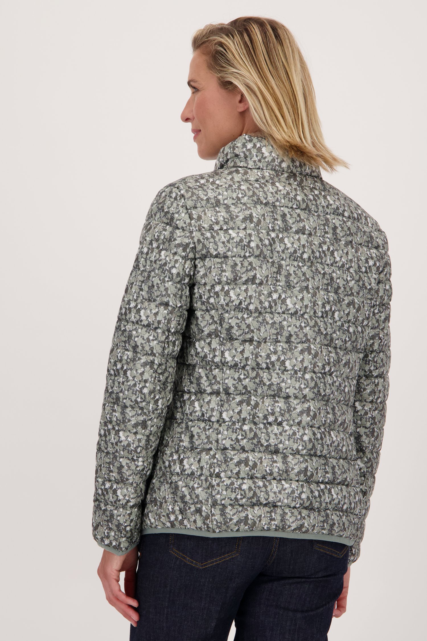 Detail van Groene licht gewatteerde jas - omkeerbaar door Barbara Lebek voor Dames