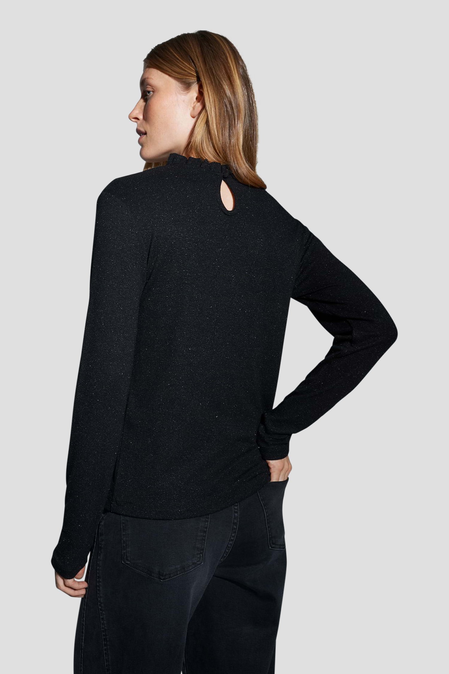 Le dos de Haut noir à manches longues avec détail pailleté de Opus pour Femmes