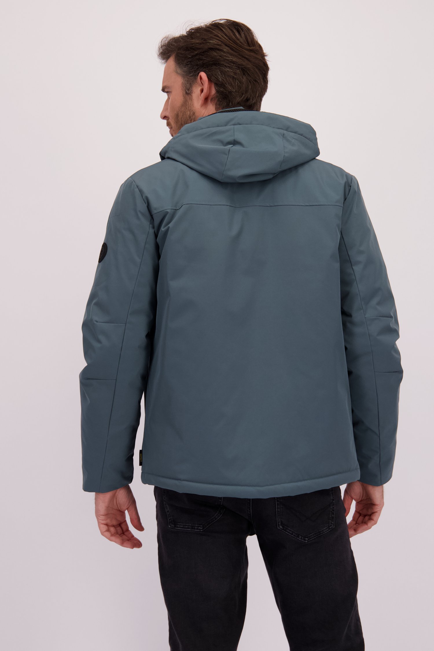 Le dos de Imperméable matelassé bleu de District pour Hommes