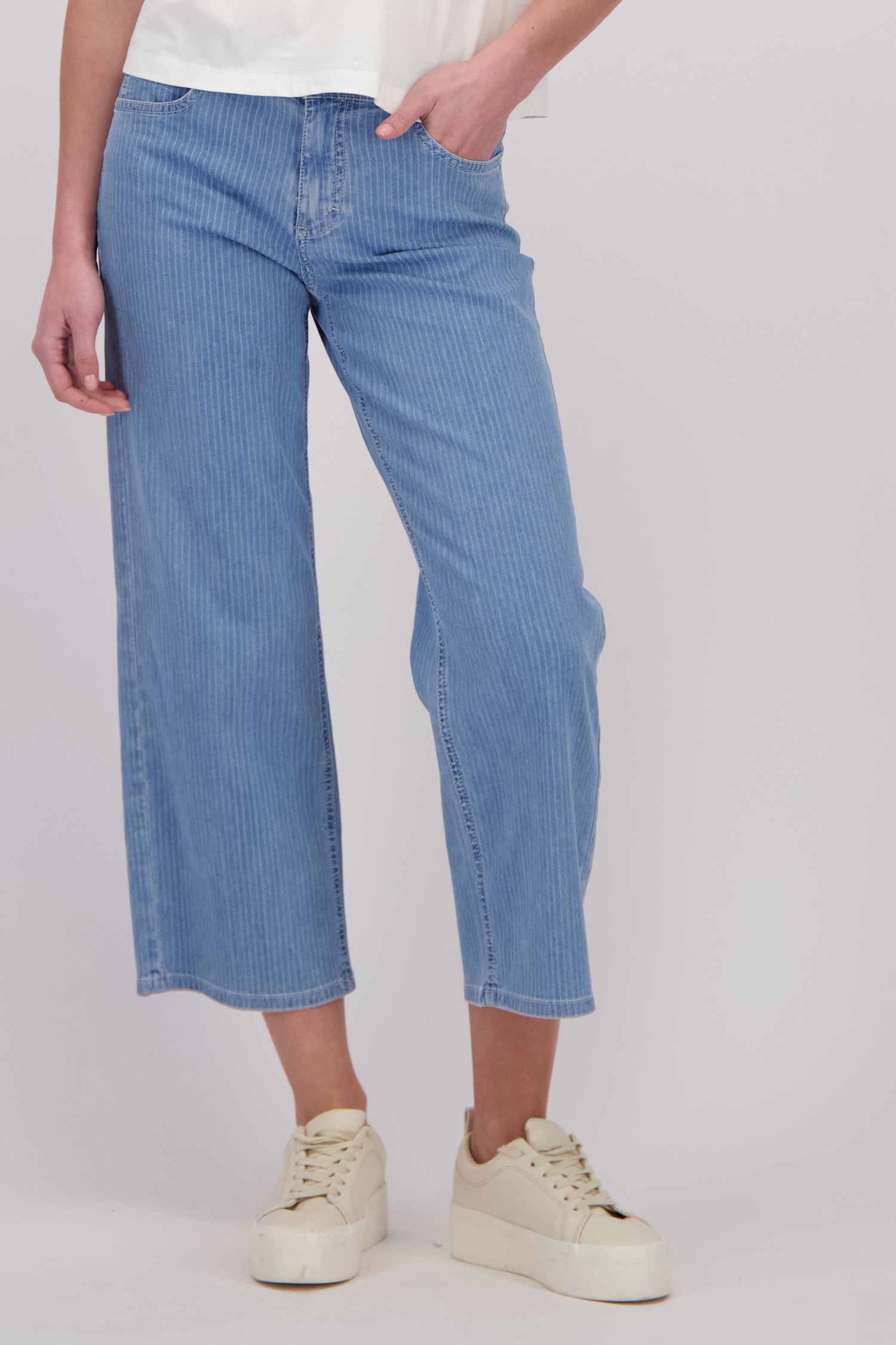 Détail de Jean bleu rayé – Culotte de Angels pour Femmes