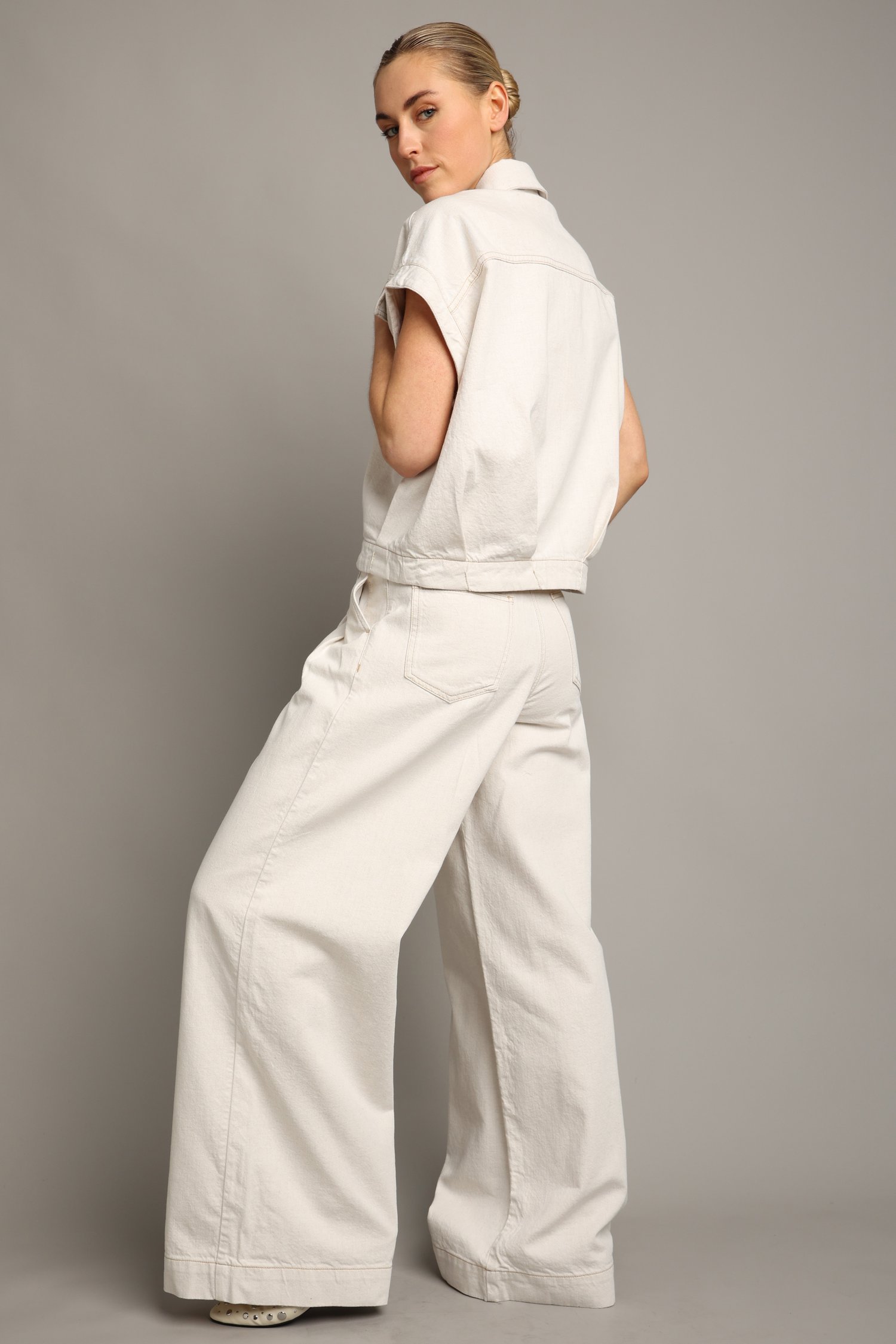 Le dos de Jean écru – Wide leg fit de Liberty Island Denim pour Femmes