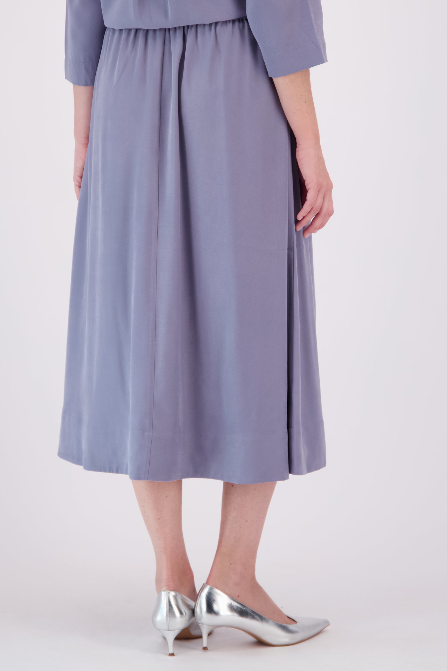 Le dos de Jupe midi bleue avec taille élastique de Libelle pour Femmes