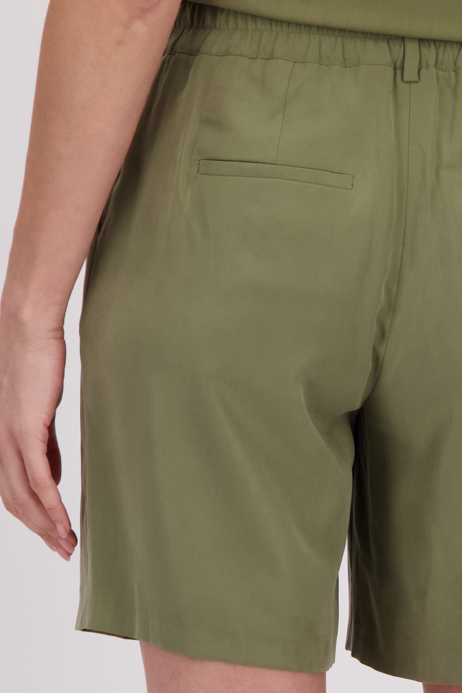 Kaki bermuda met elastische tailleband van More & More voor Dames