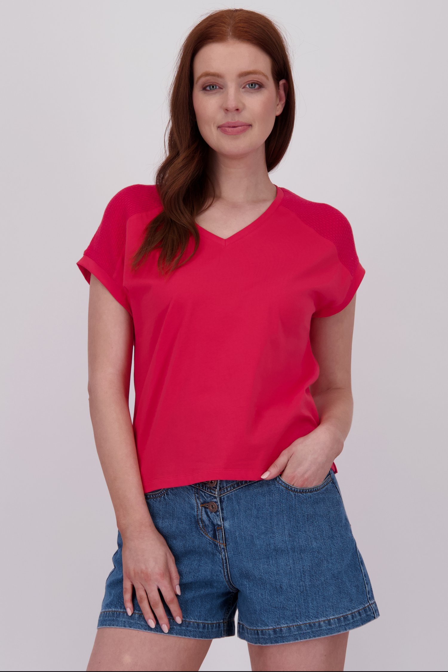 Voorkant van Koraalroze T-shirt met gebreid schouderdetail door Libelle voor Dames