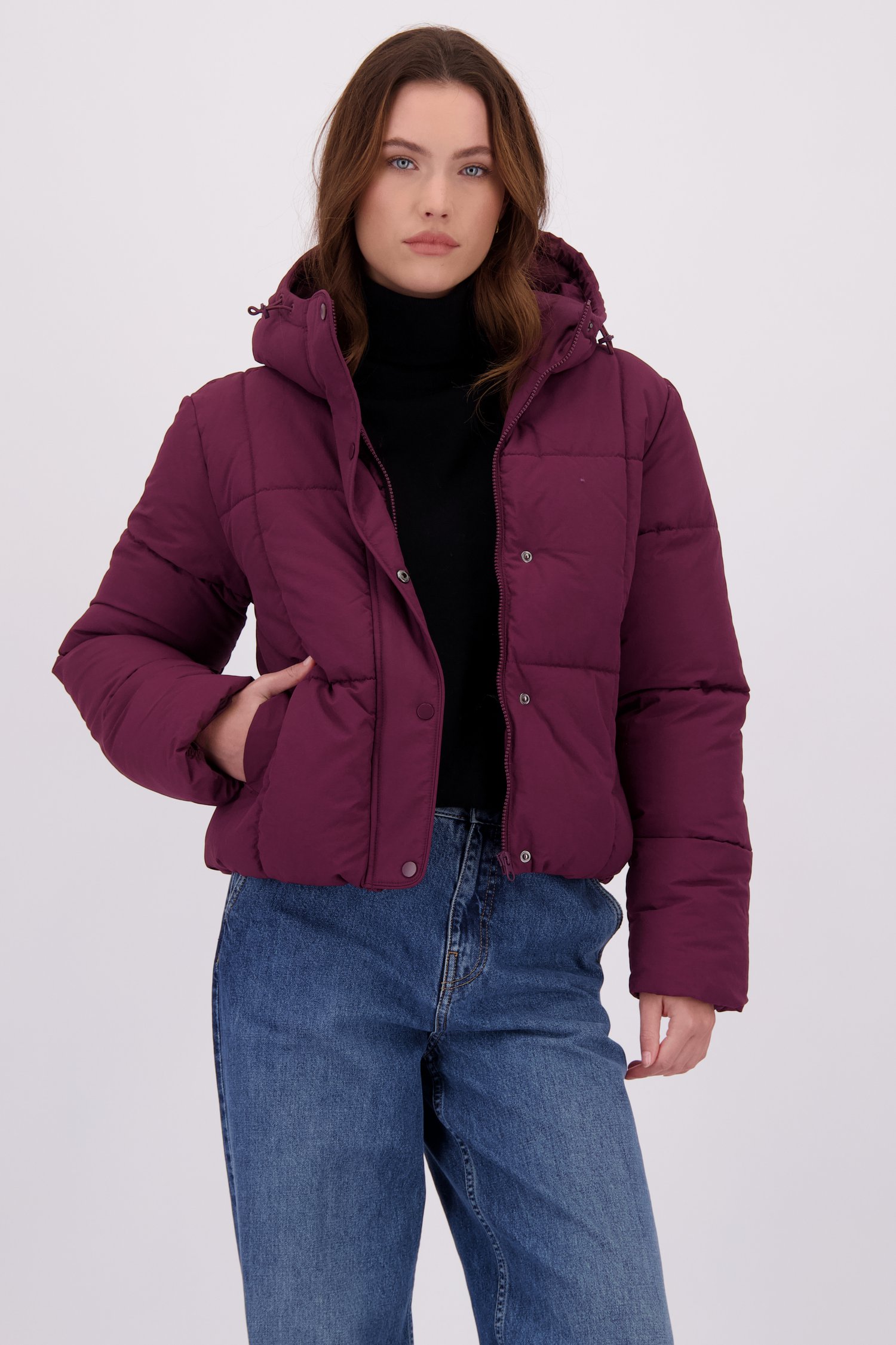Voorkant van Korte bordeaux gewatteerde jas  door JDY voor Dames