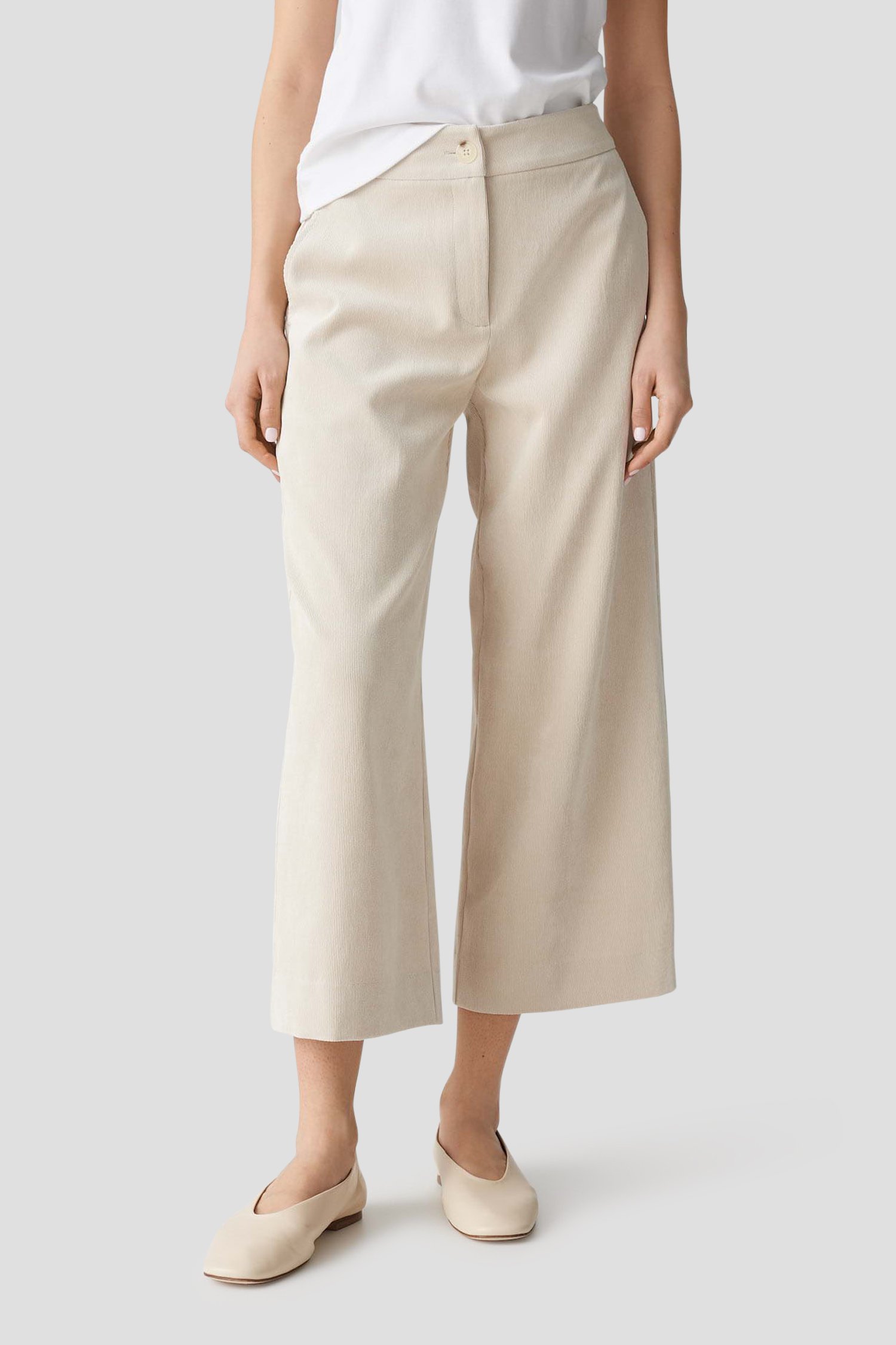 Voorkant van Lichtbeige culotte in corduroy door Opus voor Dames