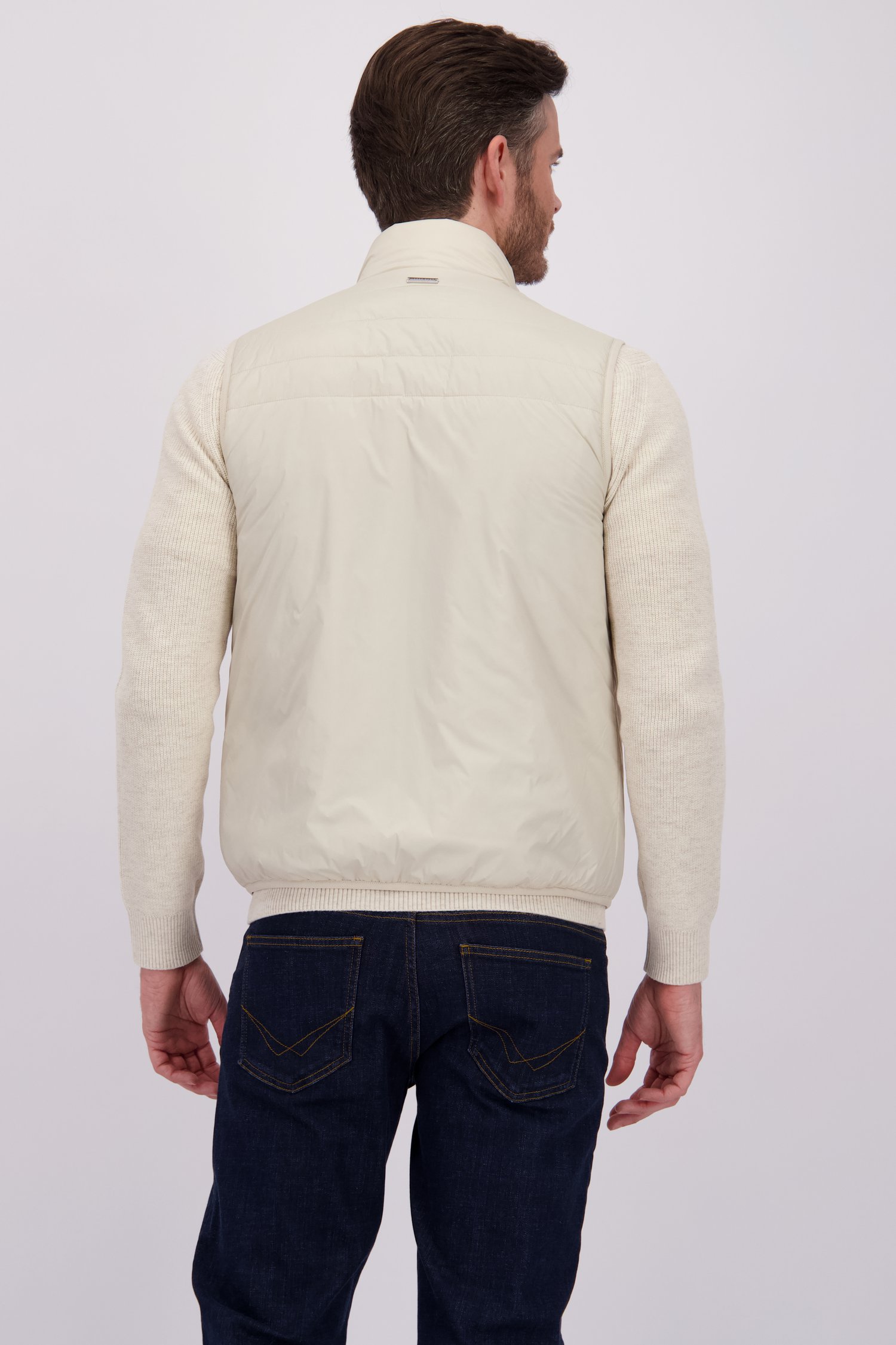 Achterkant van Lichtbeige gewatteerde bodywarmer door Upper East voor Heren