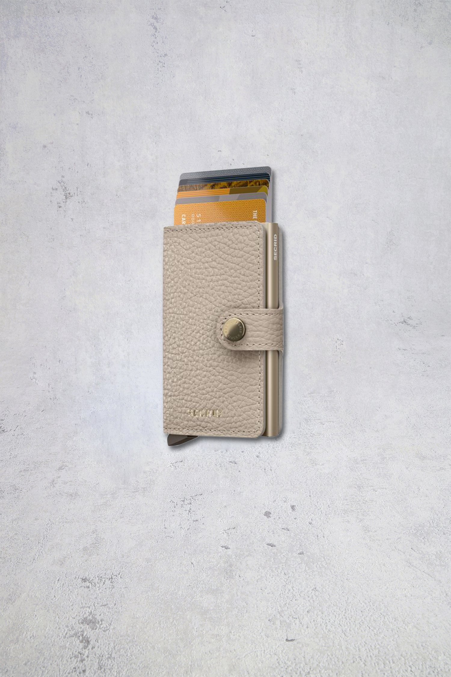 Detail van Lichtbeige lederen kaarthouder - Miniwallet Pebble door Secri voor Dames