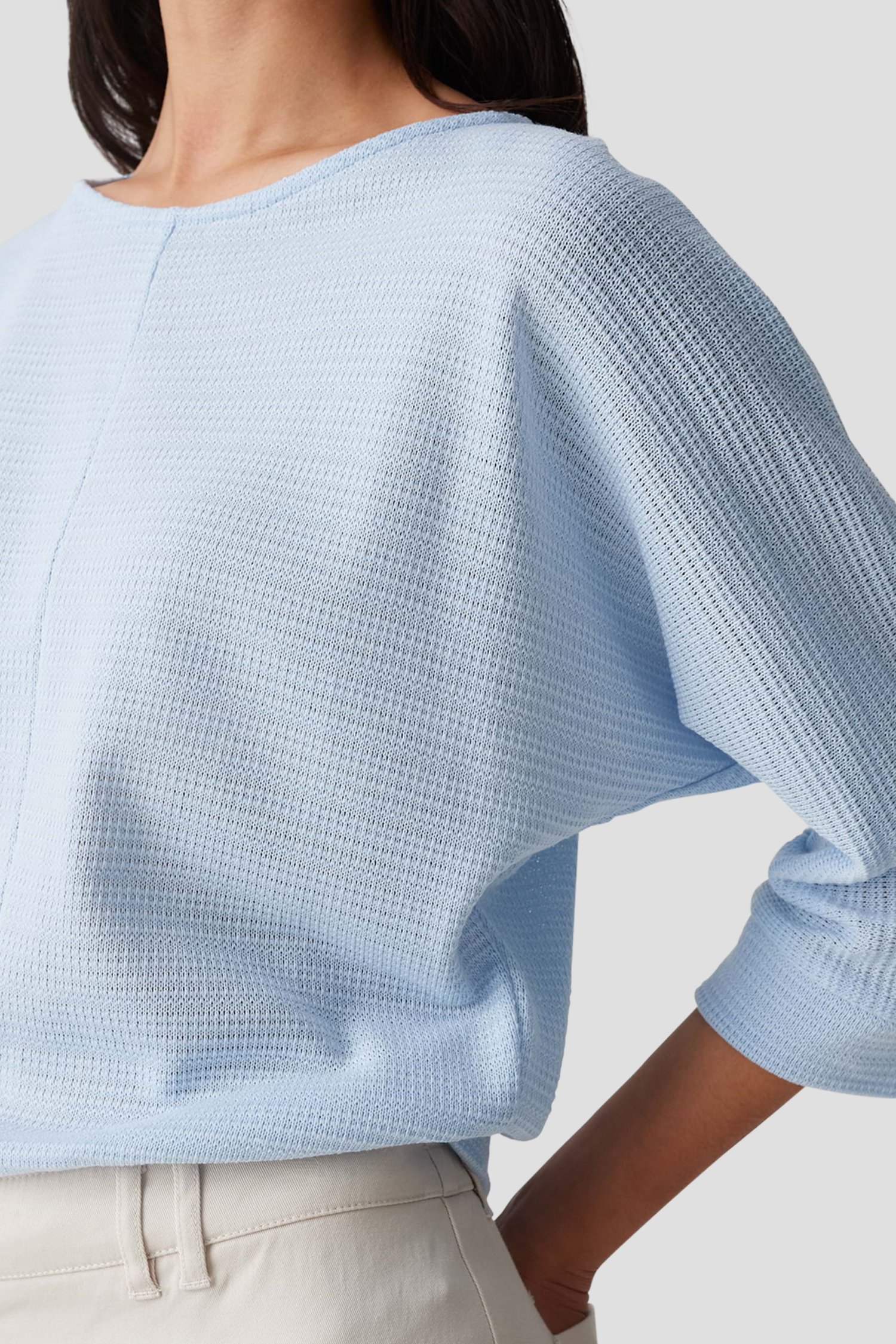 Lichtblauw gebreid T-shirt met vleermuismouwen van Opus voor Dames
