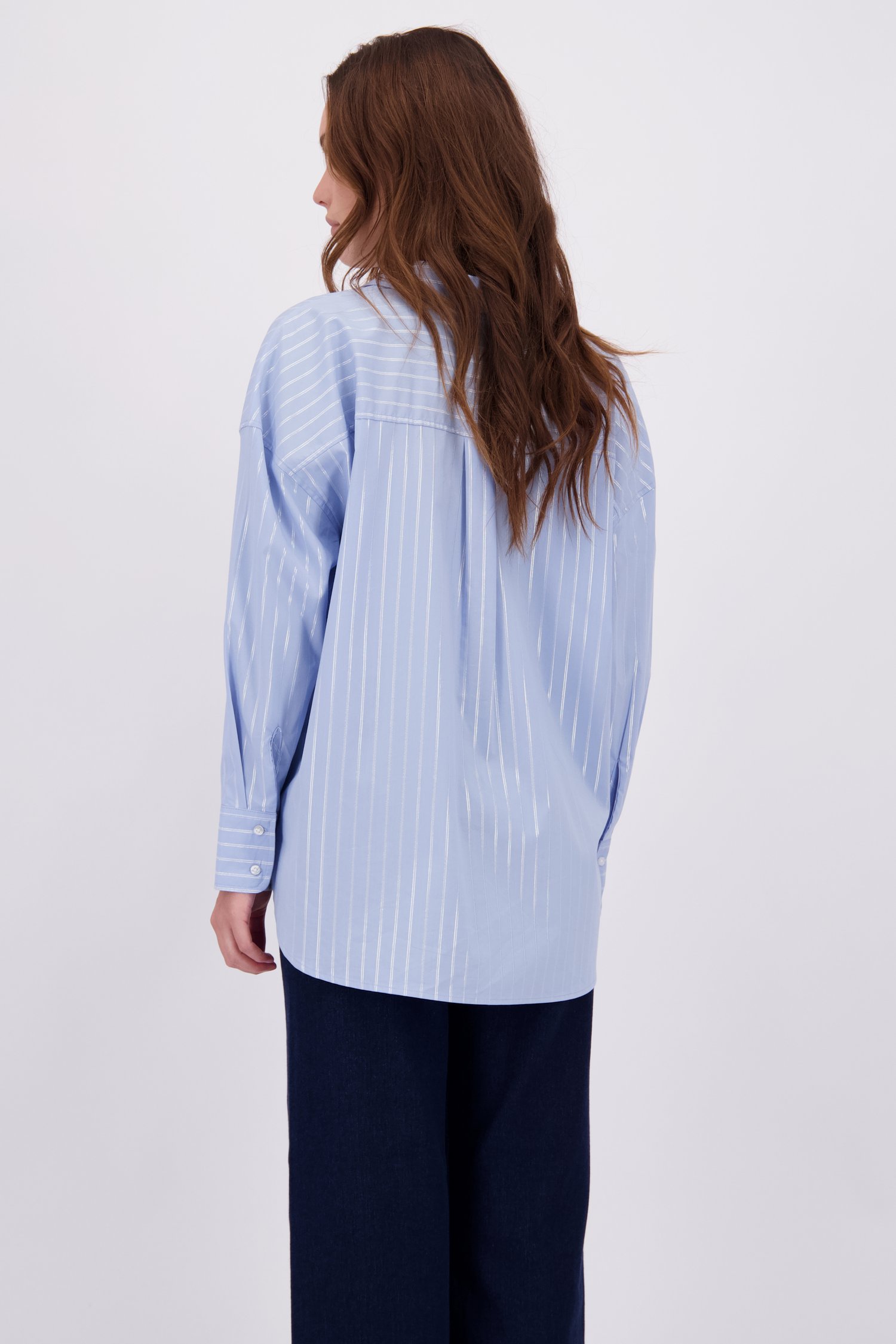 Achterkant van Lichtblauwe blouse met zilver detail door JDY voor Dames