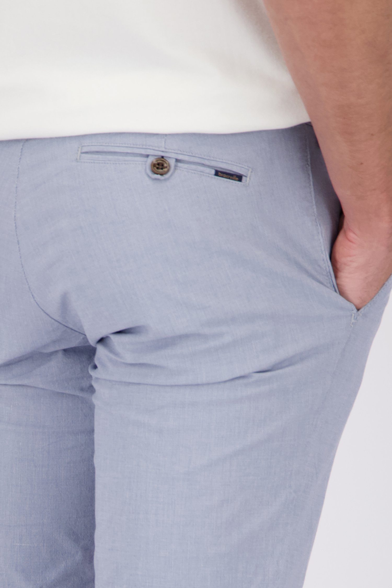 Detail van Lichtblauwe chino – Louisiana – Regular fit door Brassville voor Heren