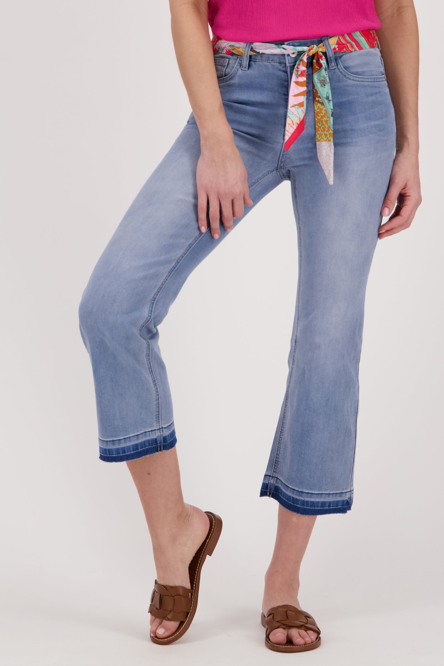 Onafhankelijk aanbidden straal Lichtblauwe jeans met 7/8 lengte - straight fit van Geisha | 9854489 | e5