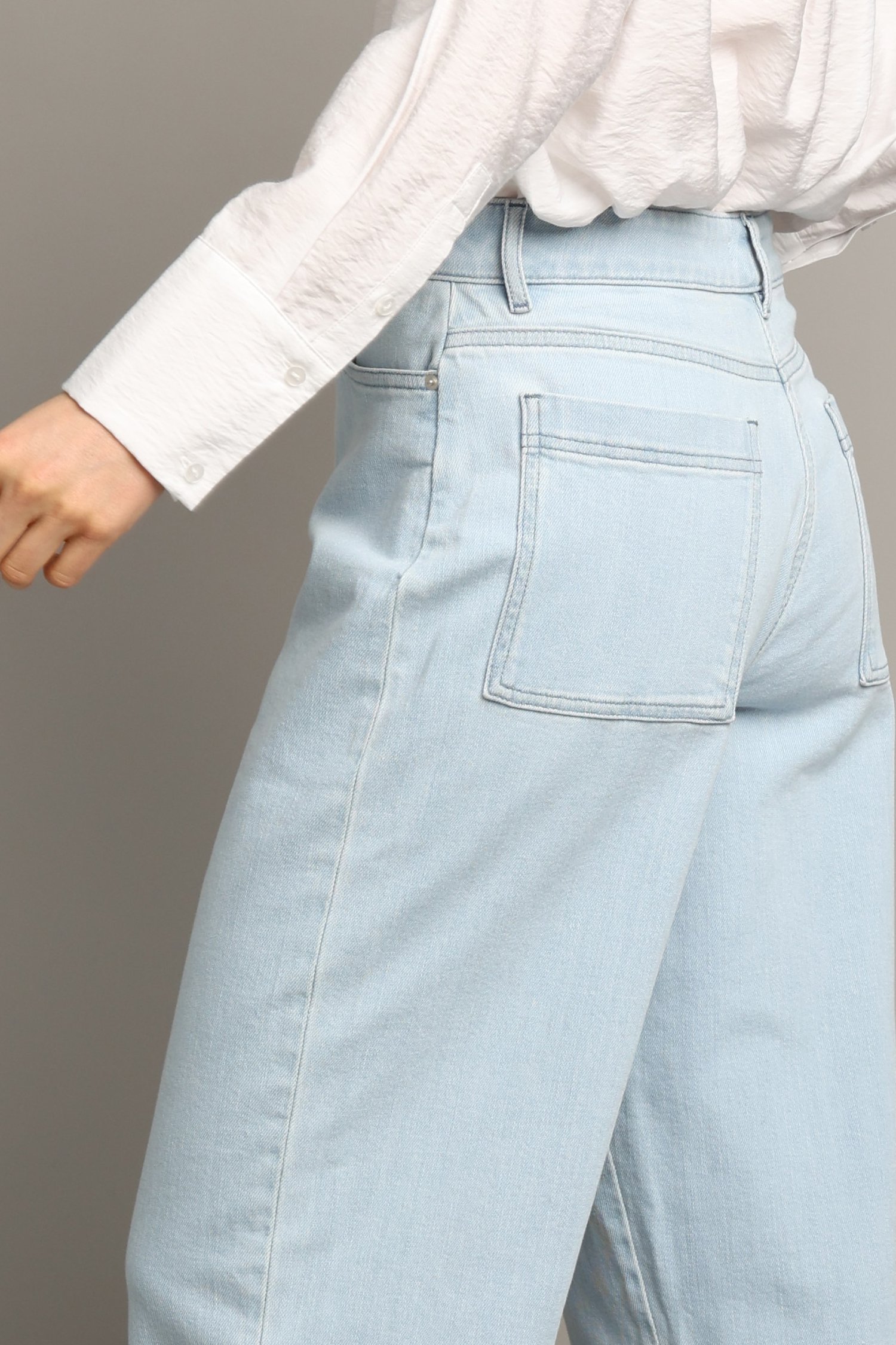 Detail van Lichtblauwe jeans - Wide leg fit - 7/8 lengte  door Liberty Island Denim voor Dames
