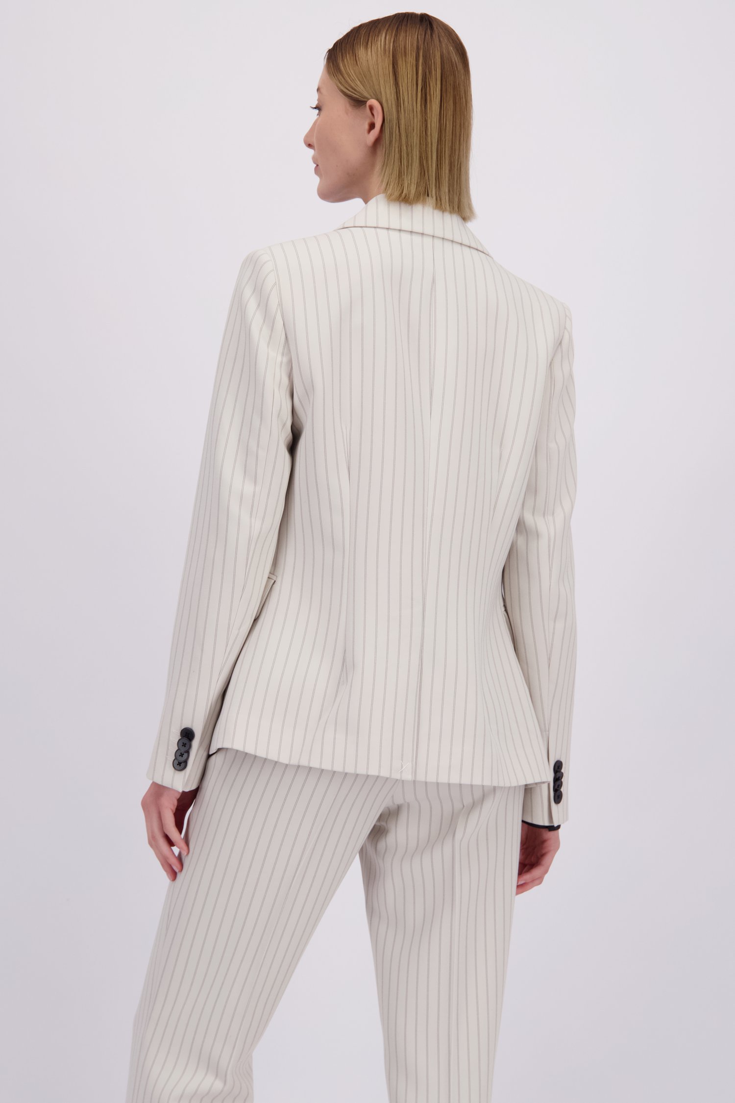 Achterkant van Lichtgrijze gestreepte blazer door D'Auvry voor Dames