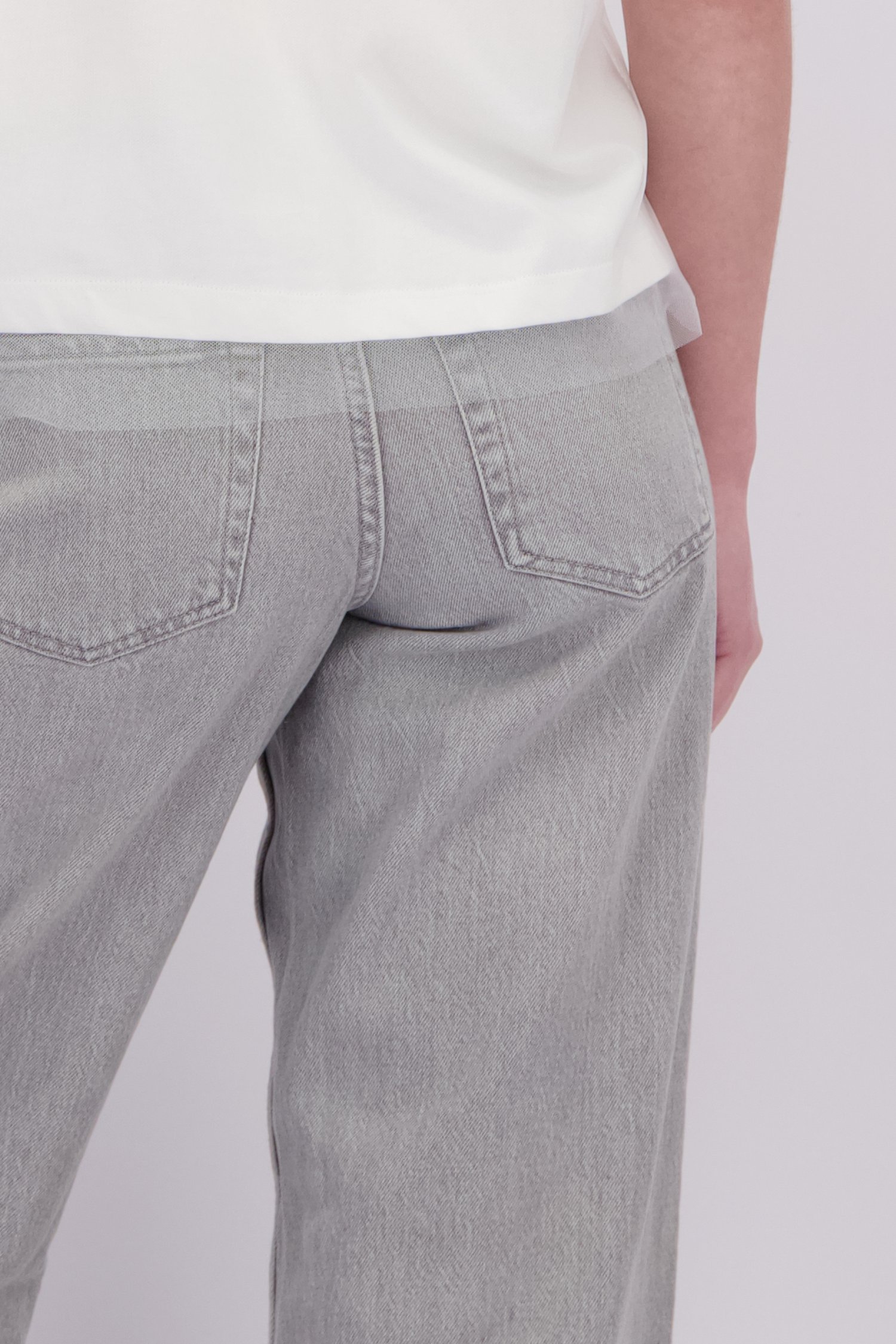 Detail van Lichtgrijze low waist jeans – Straight fit door JDY voor Dames