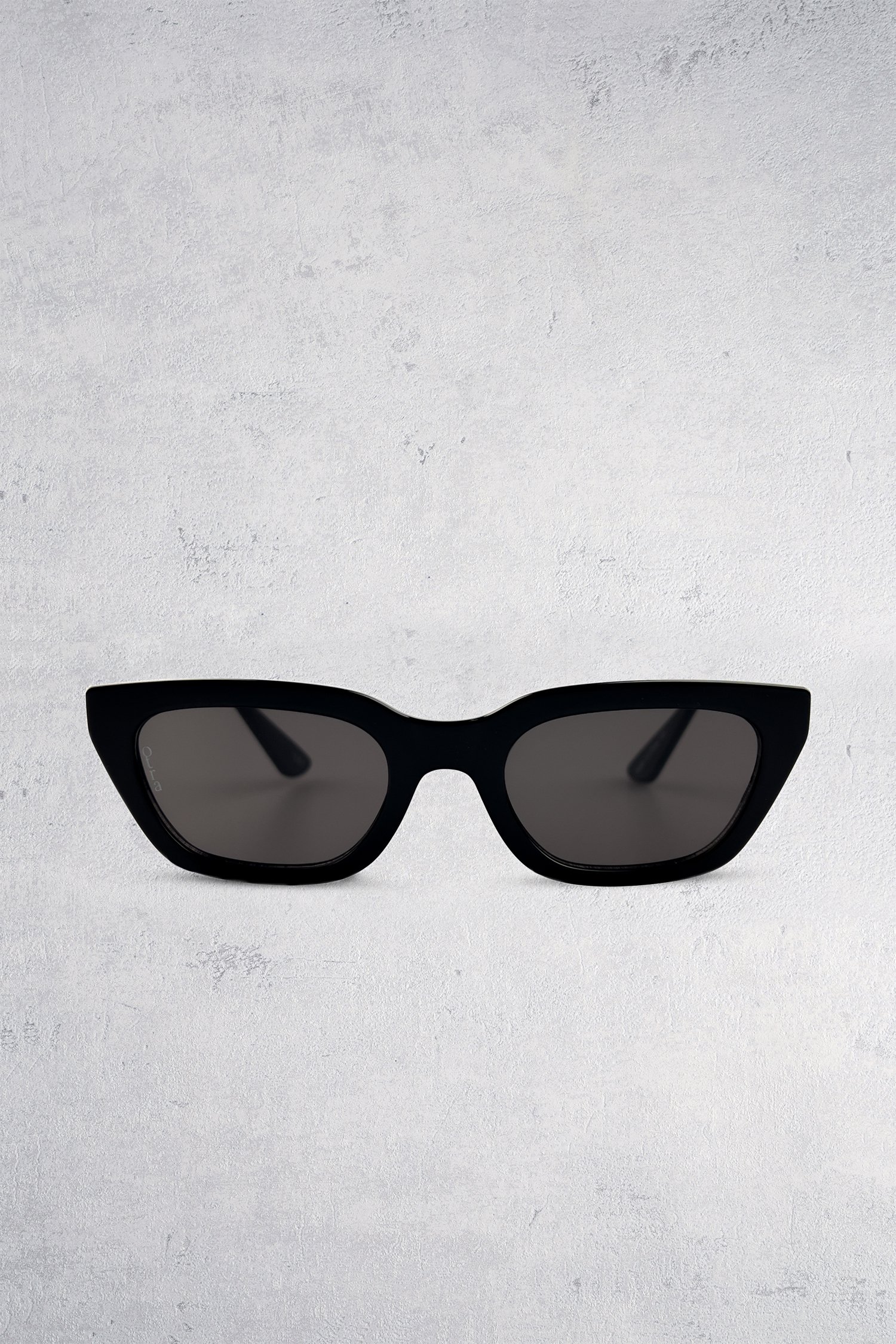 Le devant de Lunettes de soleil cat eye noires – Nove de Otra pour Femmes