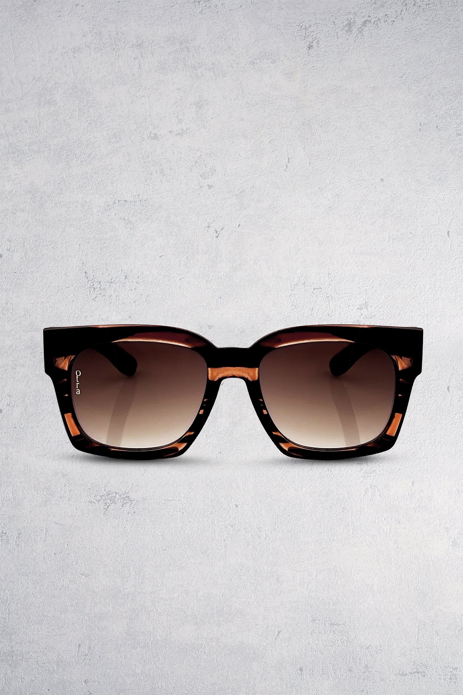Le devant de Lunettes de soleil rectangulaires brunes – Alba de Otra pour Femmes