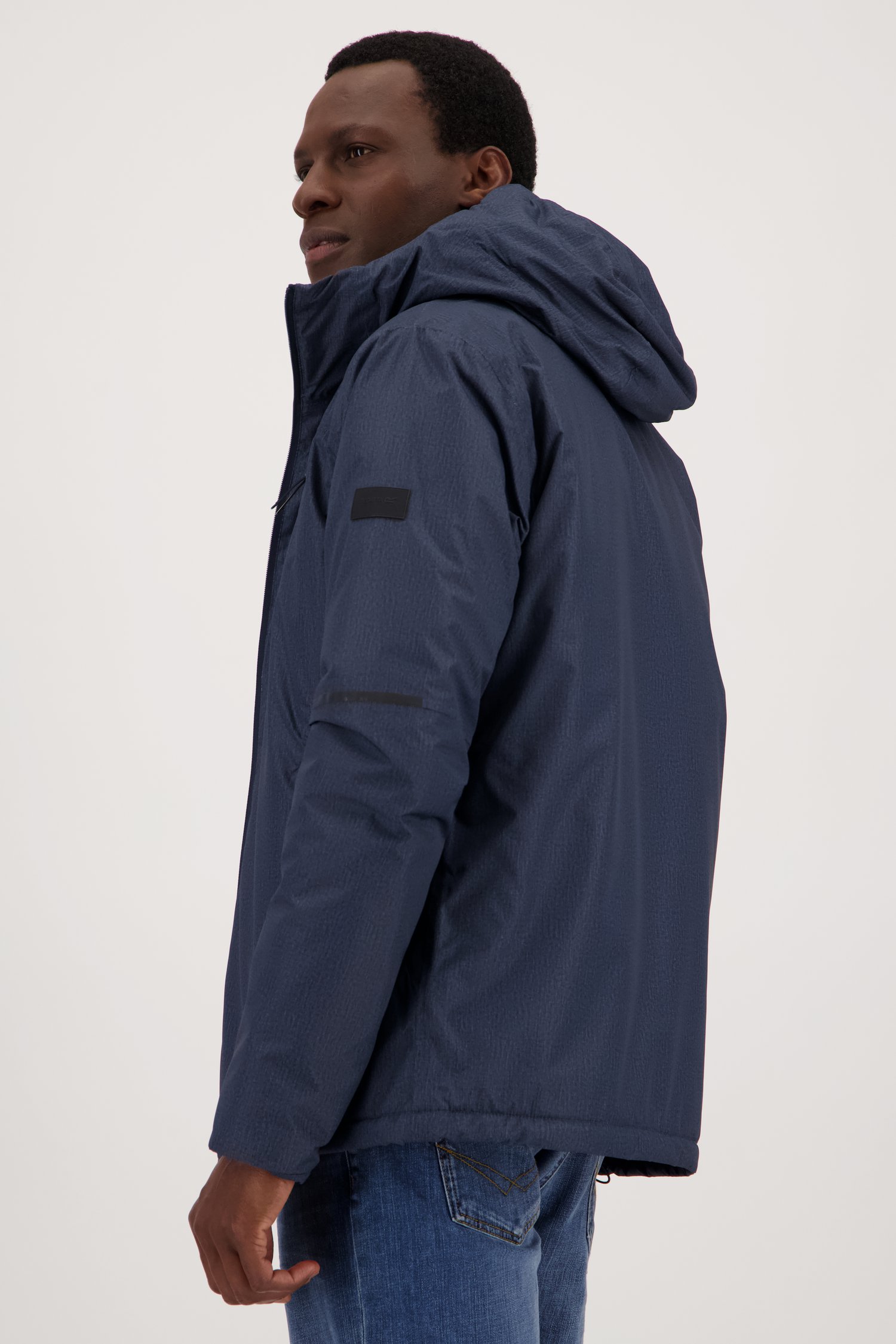 Macintosh matelassé bleu de Regatta pour Hommes