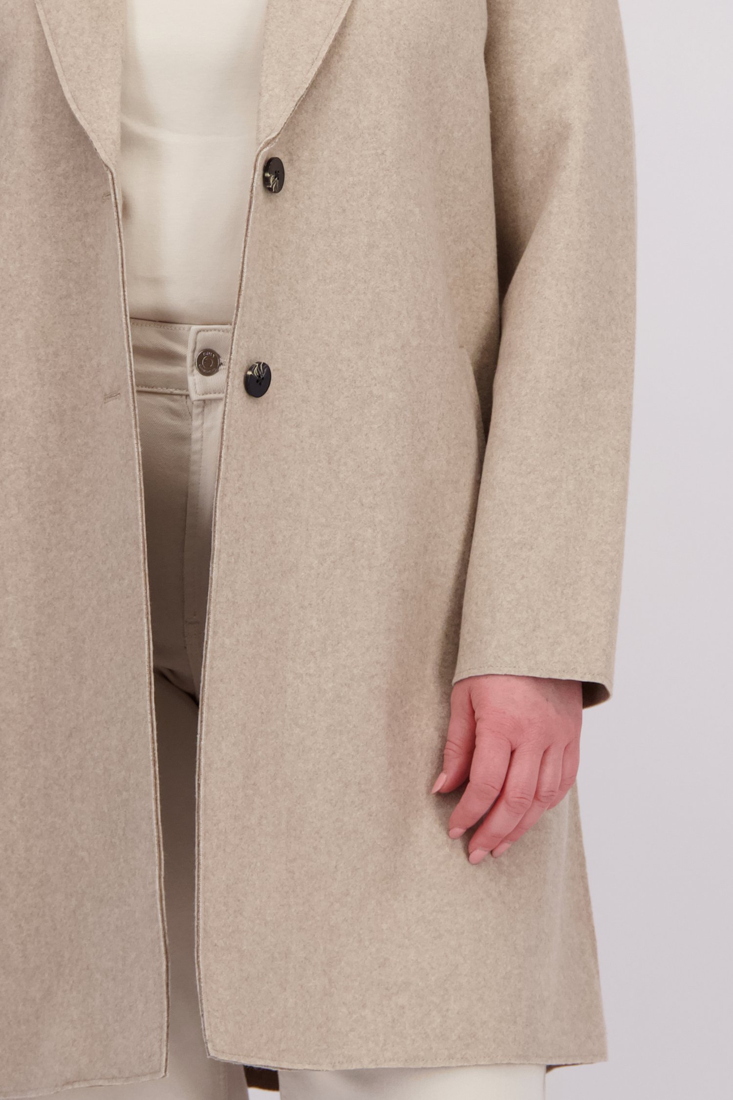 Détail de Manteau beige de ONLY Carmakoma pour Femmes