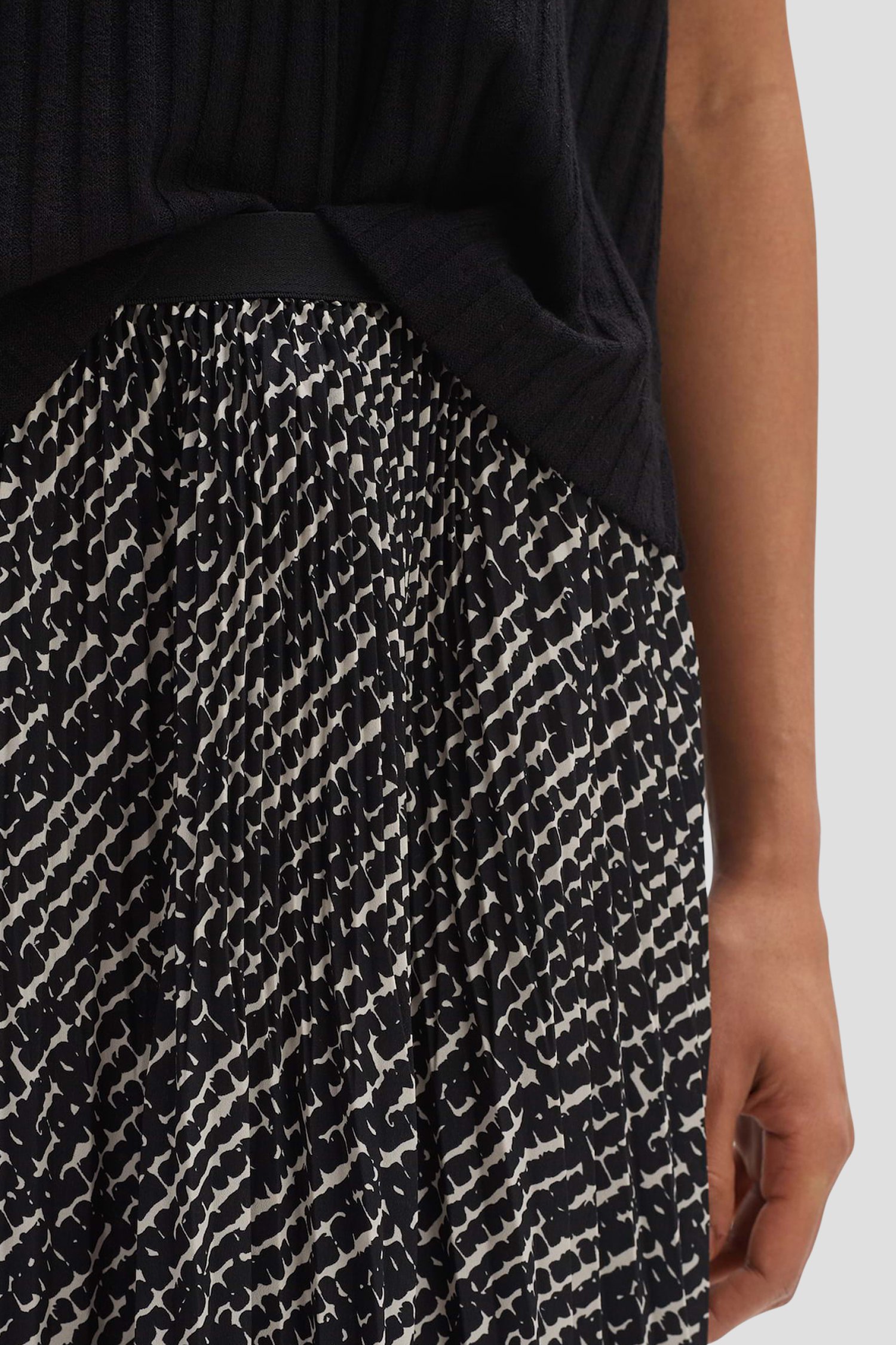 Midi plooirok met zwarte print van Opus voor Dames