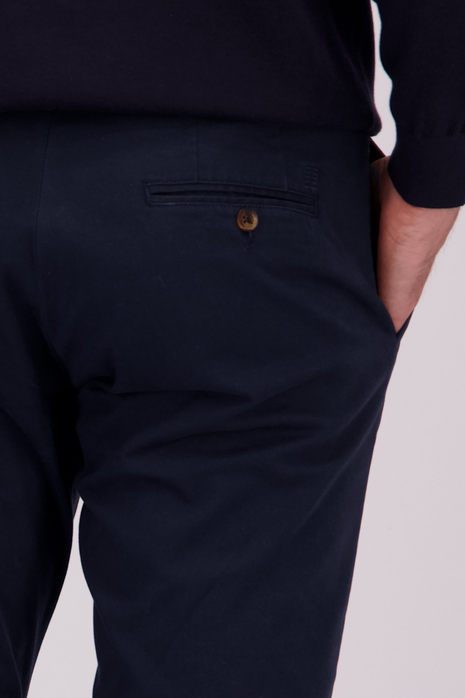 Detail van Navy chino door Upper East voor Heren