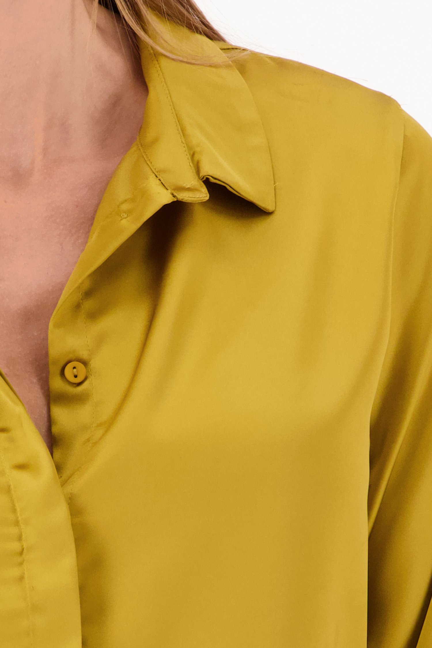 Verschrikkelijk Alvast Kleren Okerkleurige satijnen blouse van JDY | 9689791 | e5