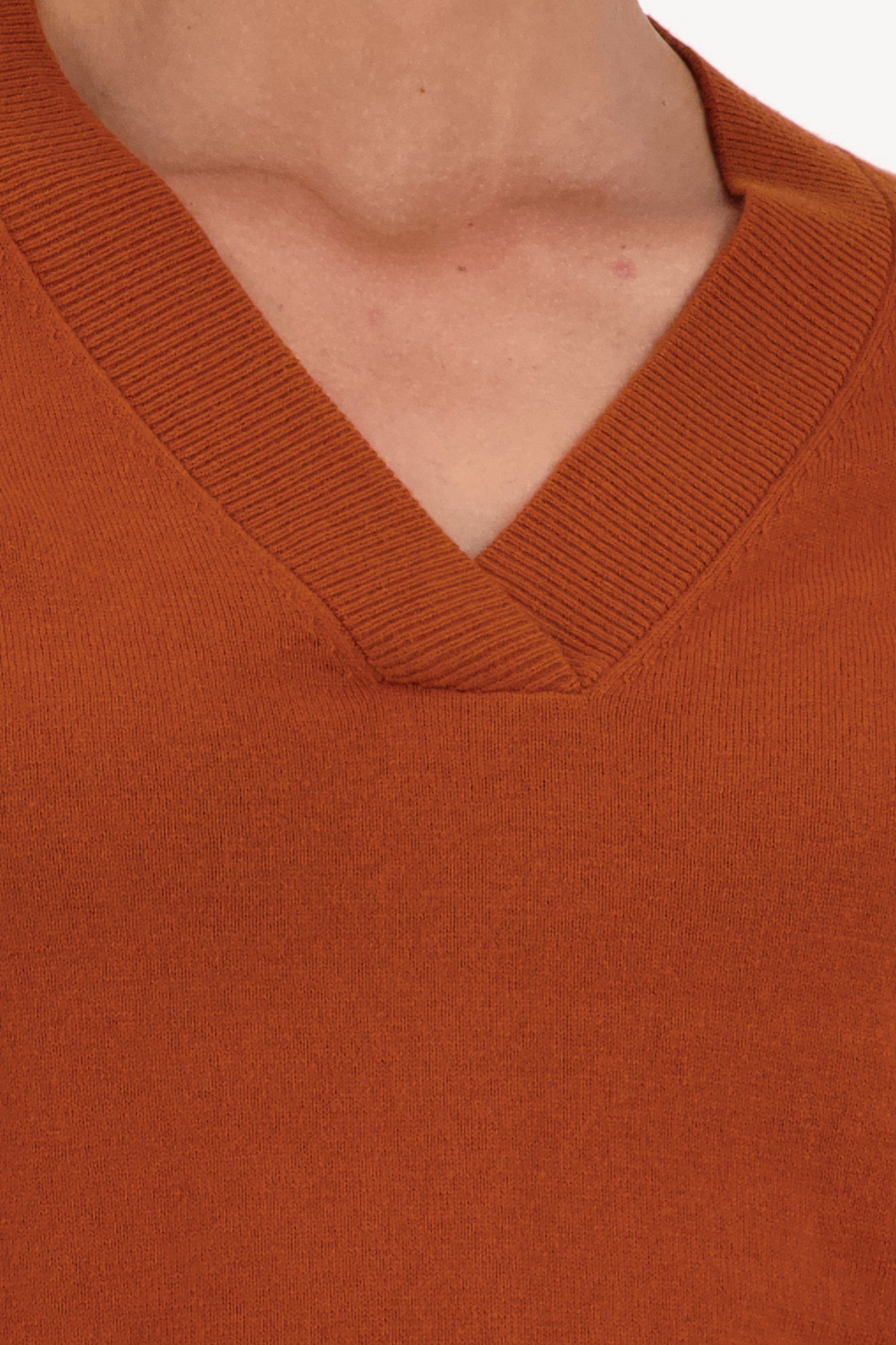 Oranje trui met V-hals  van Claude Arielle voor Dames