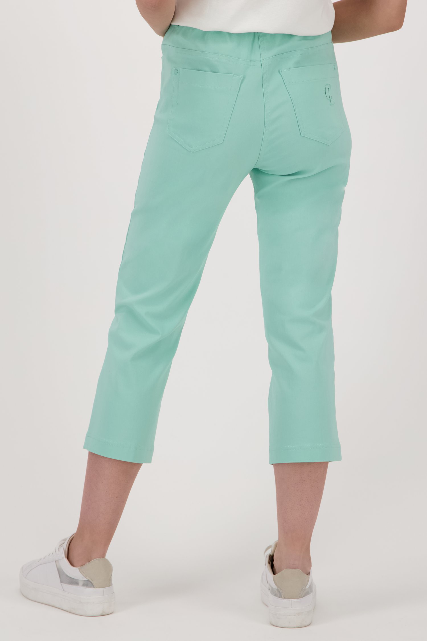 Pantalon 7/8 vert clair à taille élastiquée de Claude Arielle pour Femmes
