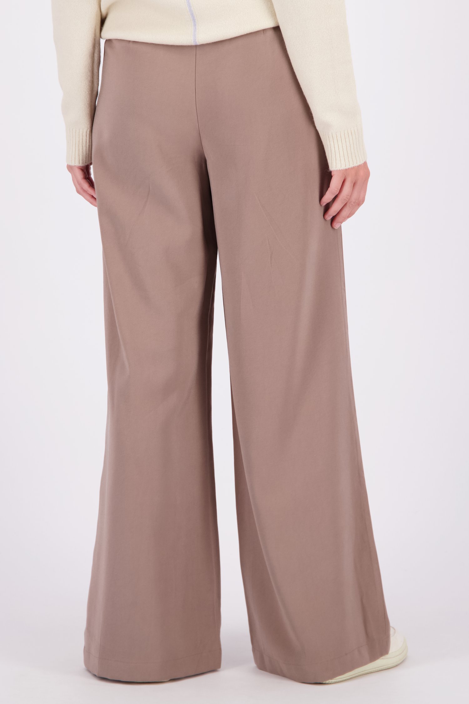 Le dos de Pantalon ample beige de Libelle de Libelle pour Femmes