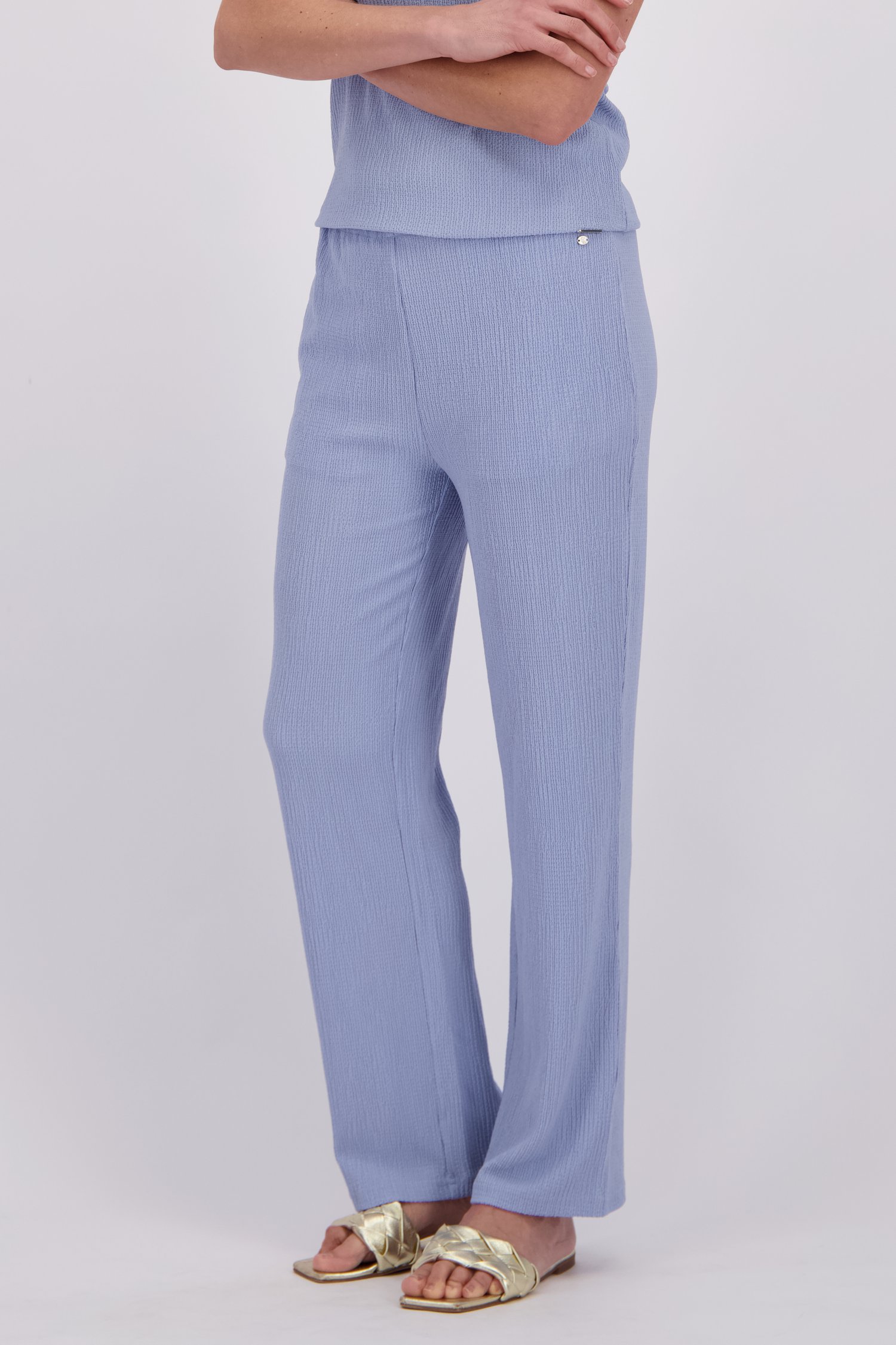 Photo produit 1 de Pantalon bleu clair structuré à taille élastique de Claude Arielle pour Femmes