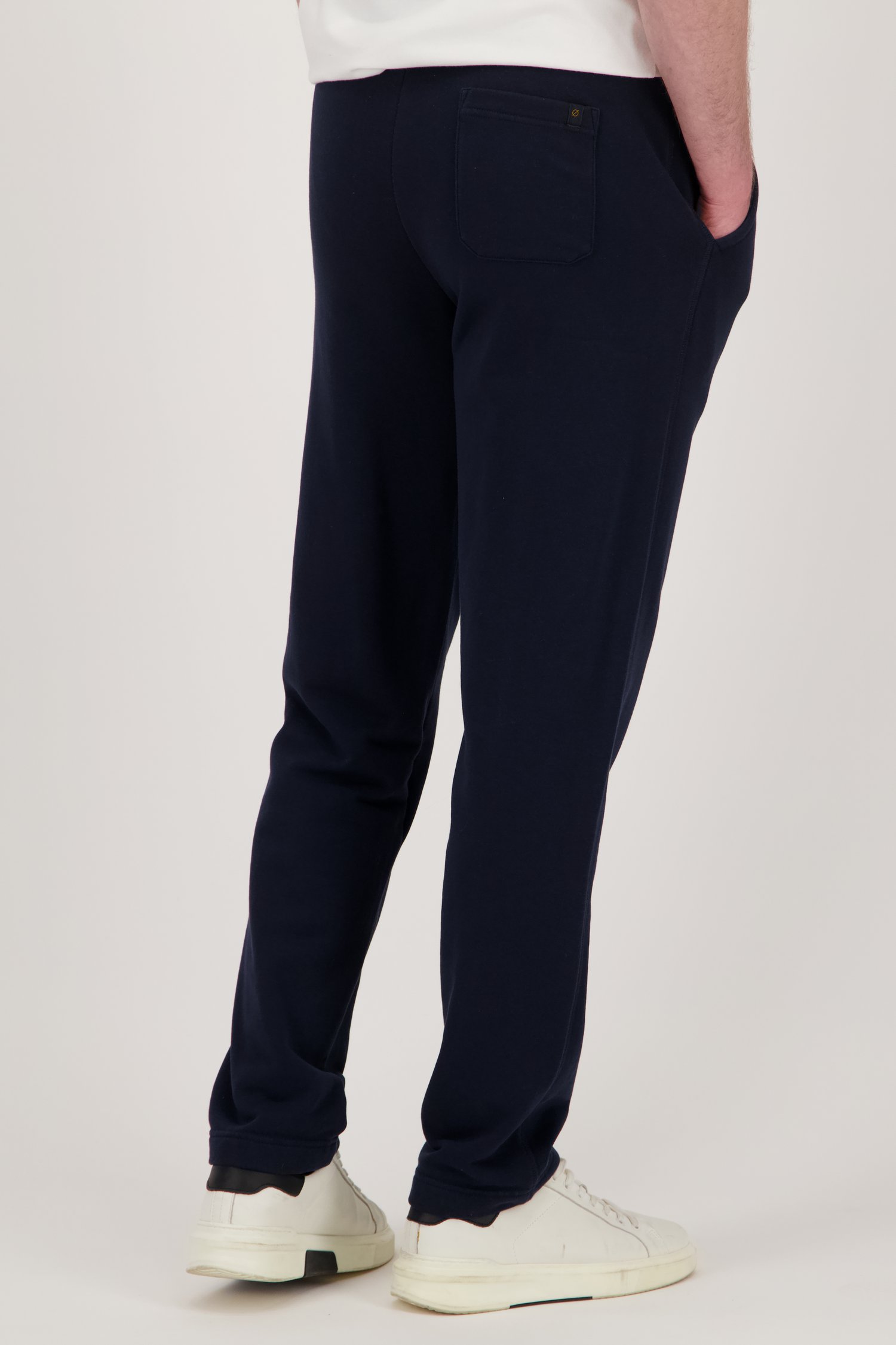 Le dos de Pantalon de jogging bleu foncé de Liberty Island pour Hommes