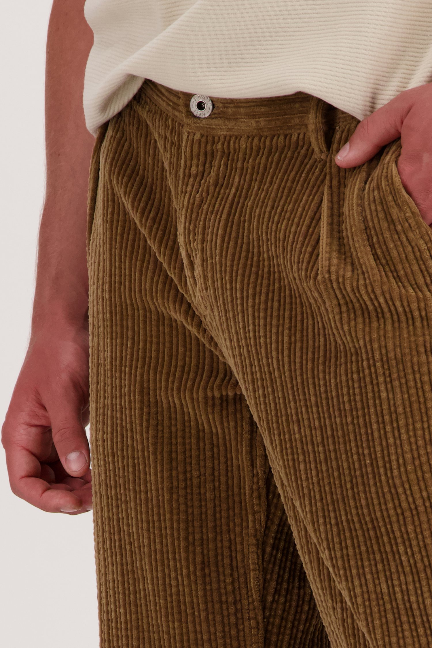 Pantalon en velours côtelé - Collection Metejoor de Ravøtt pour Hommes
