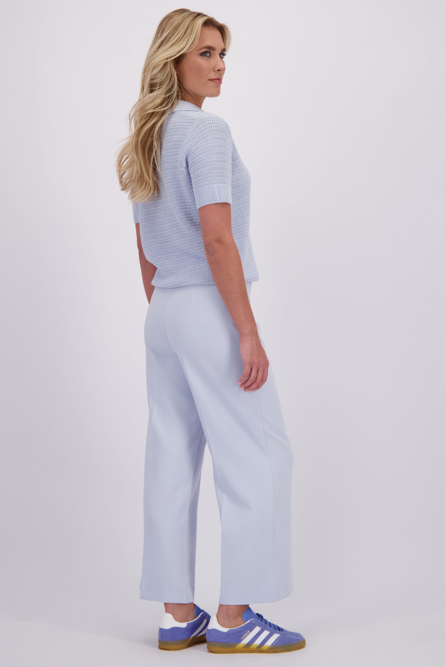 Le dos de Pantalon large bleu clair – longueur 7/8 de Libelle pour Femmes