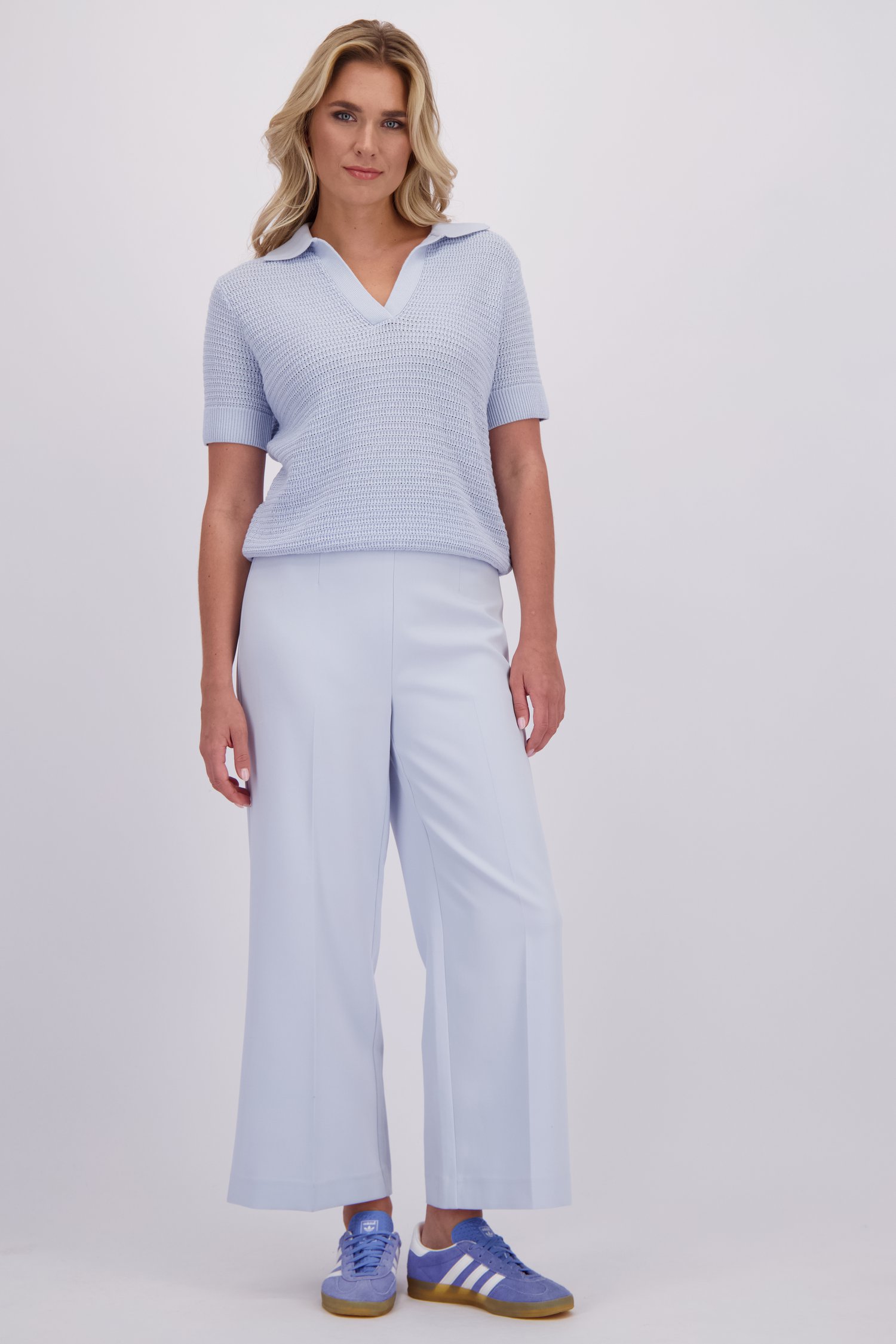 Le devant de Pantalon large bleu clair – longueur 7/8 de Libelle pour Femmes