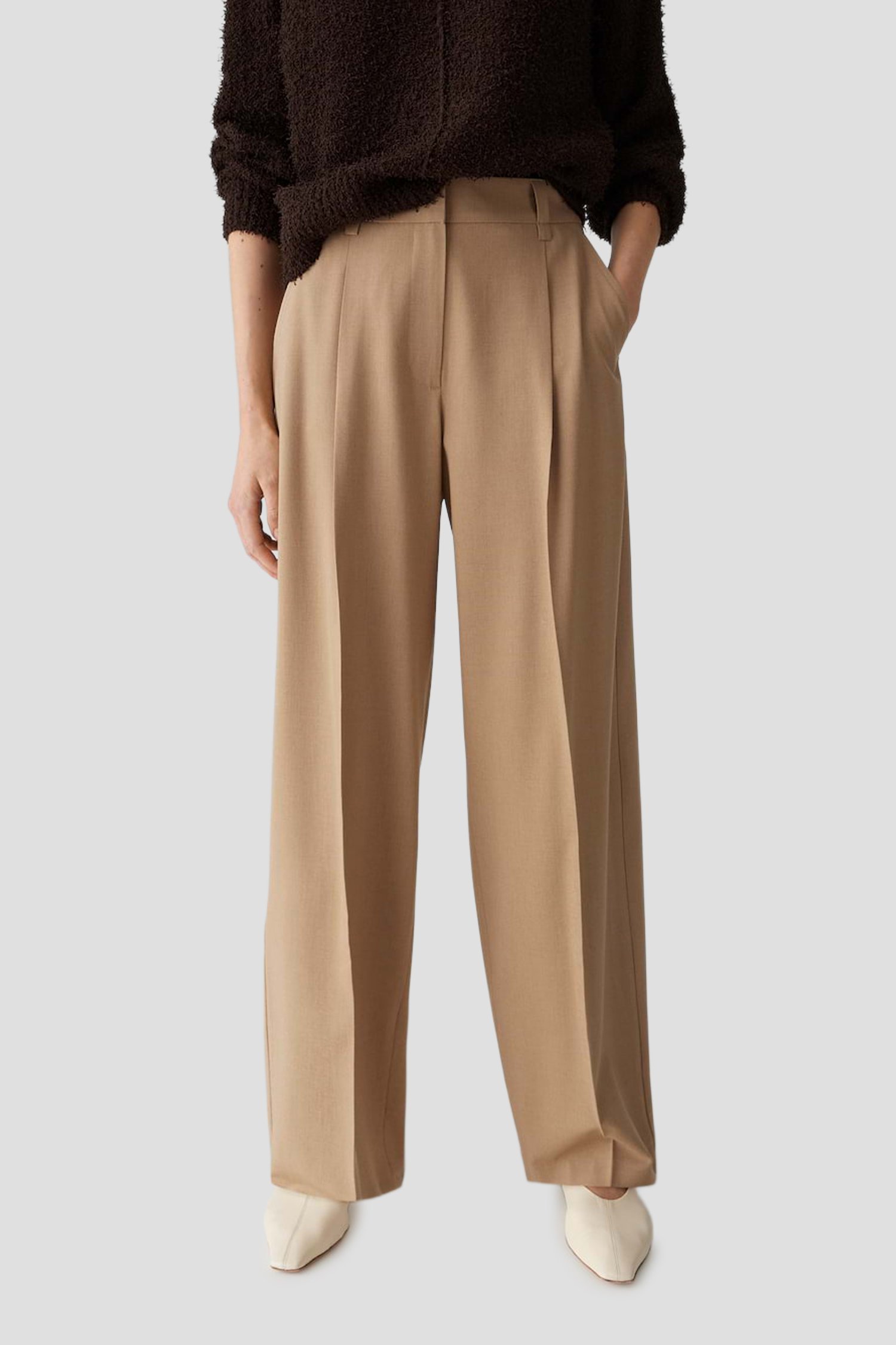 Le dos de Pantalon large brun à taille élastique de Opus pants pour Femmes