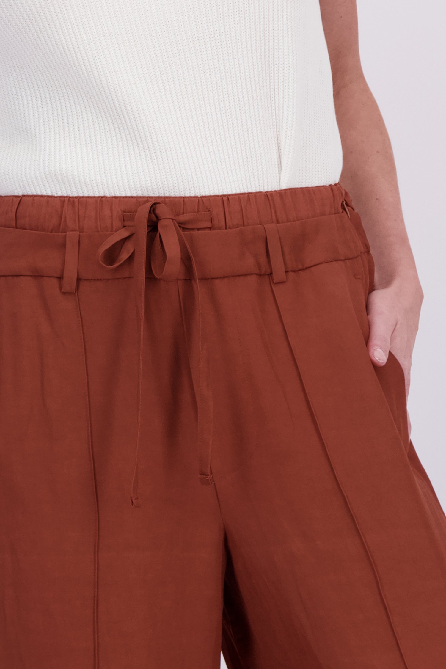 Détail de Pantalon large marron de AC by Annelien Coorevits pour Femmes