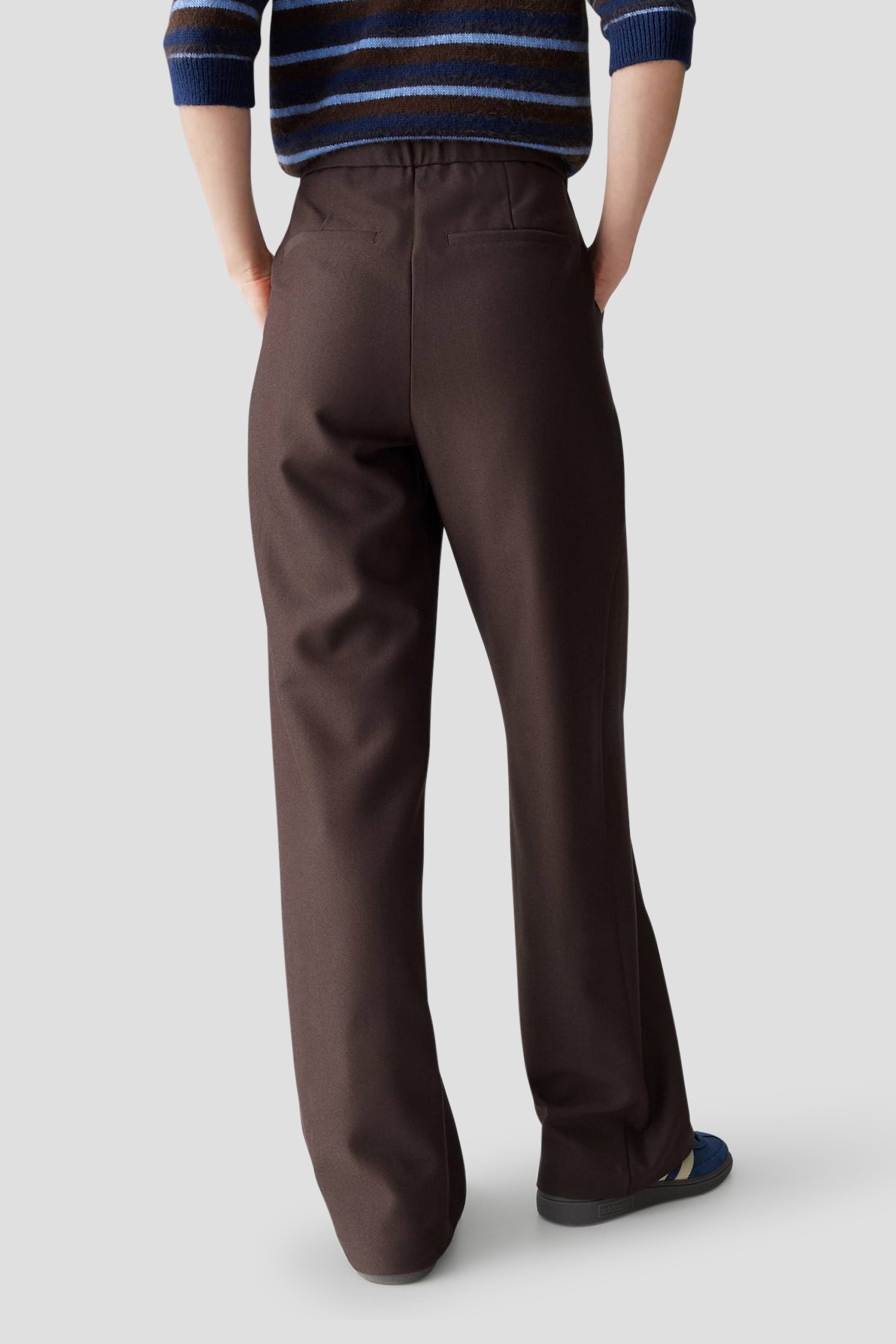 Le dos de Pantalon large marron de Opus pour Femmes