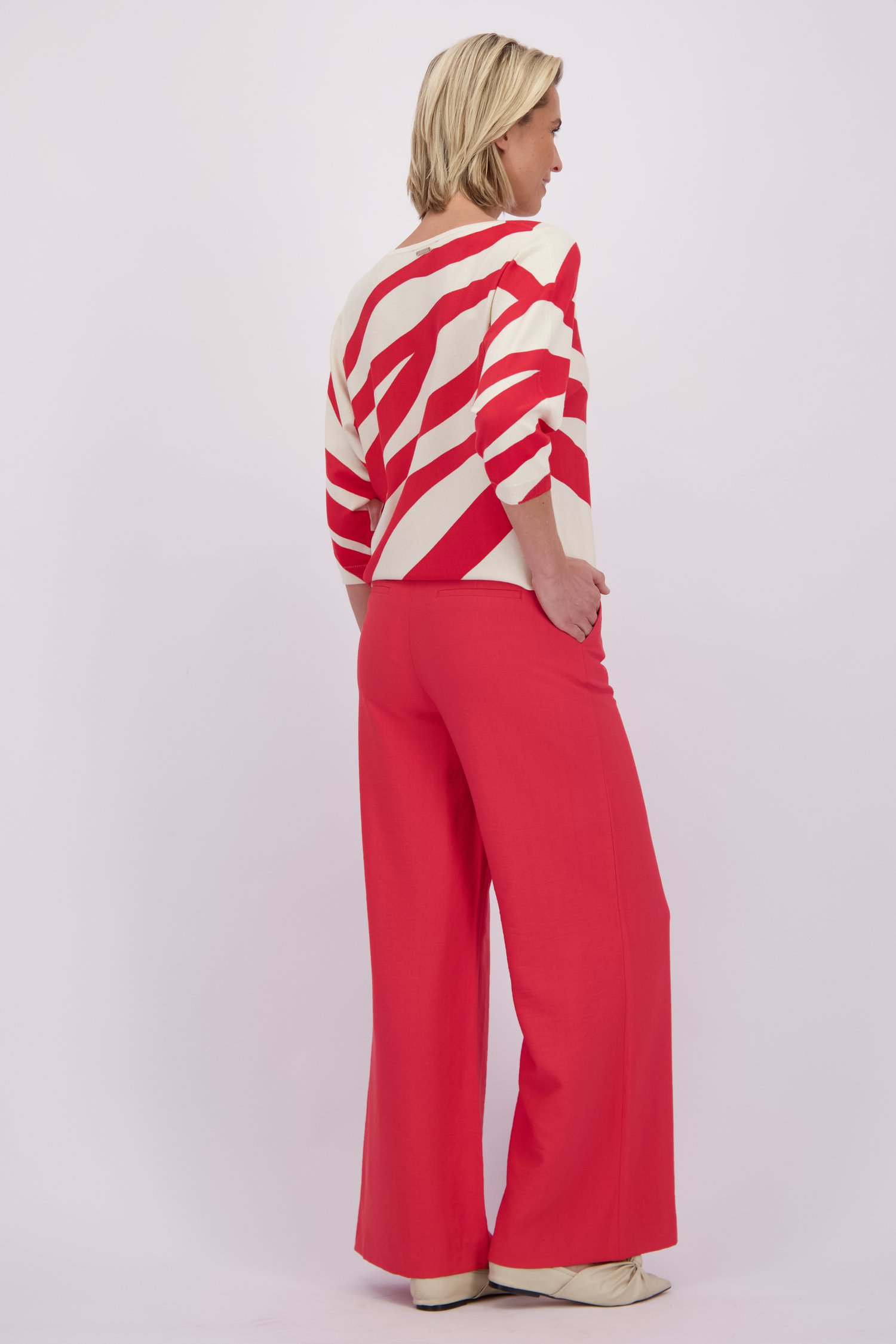 Photo supplémentaire 2 de Pantalon large rouge de Claude Arielle pour Femmes