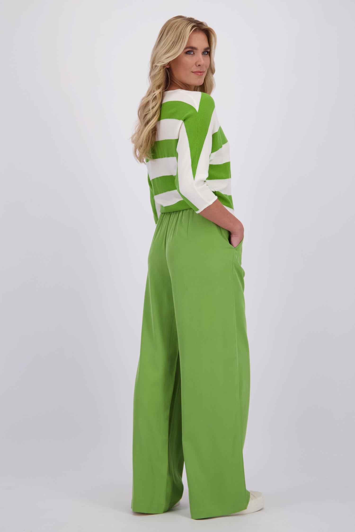 Photo supplémentaire 3 de Pantalon large vert à plis de Libelle pour Femmes