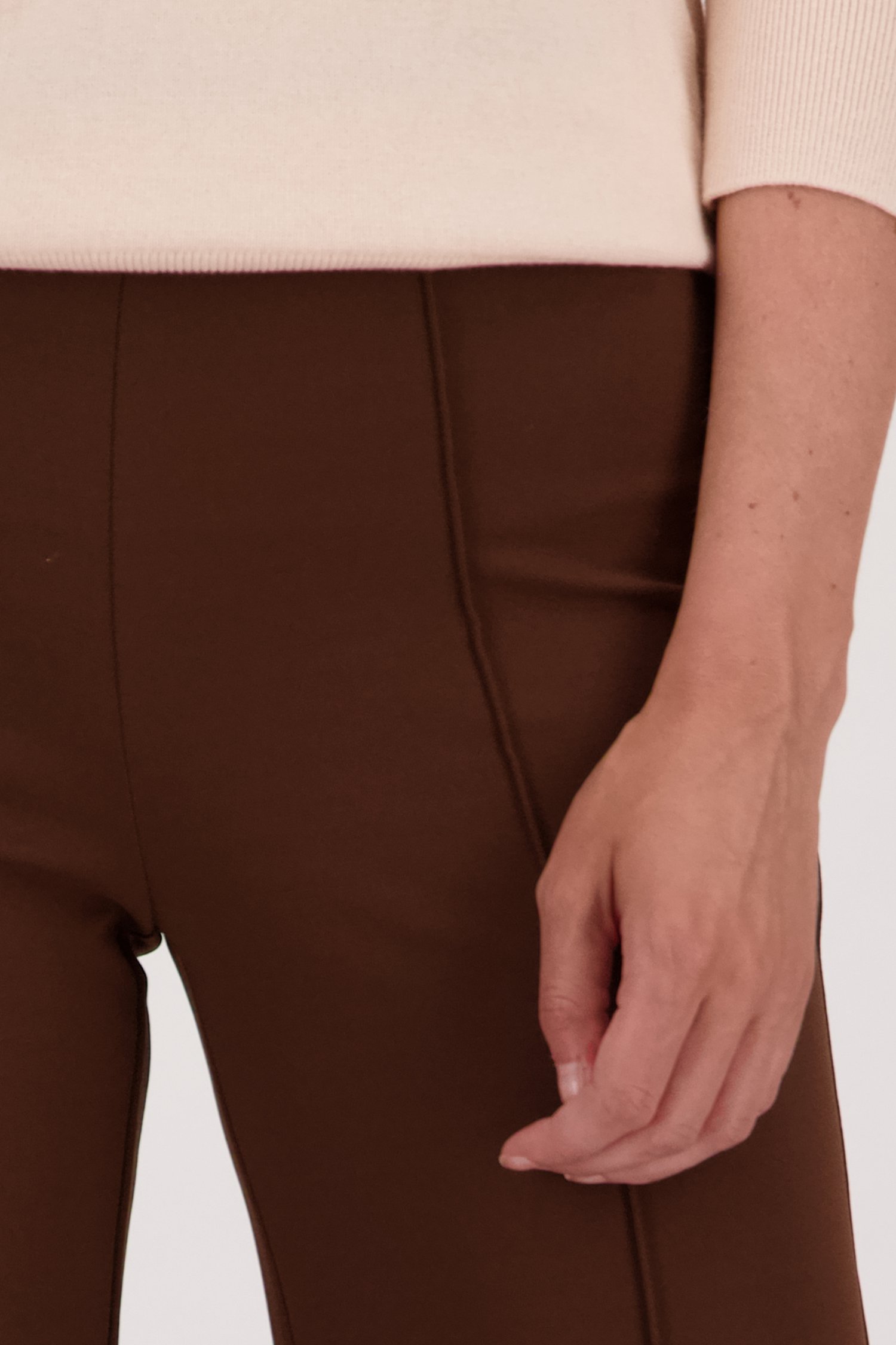 Détail de Pantalon marron à taille élastique de Liberty Island pour Femmes