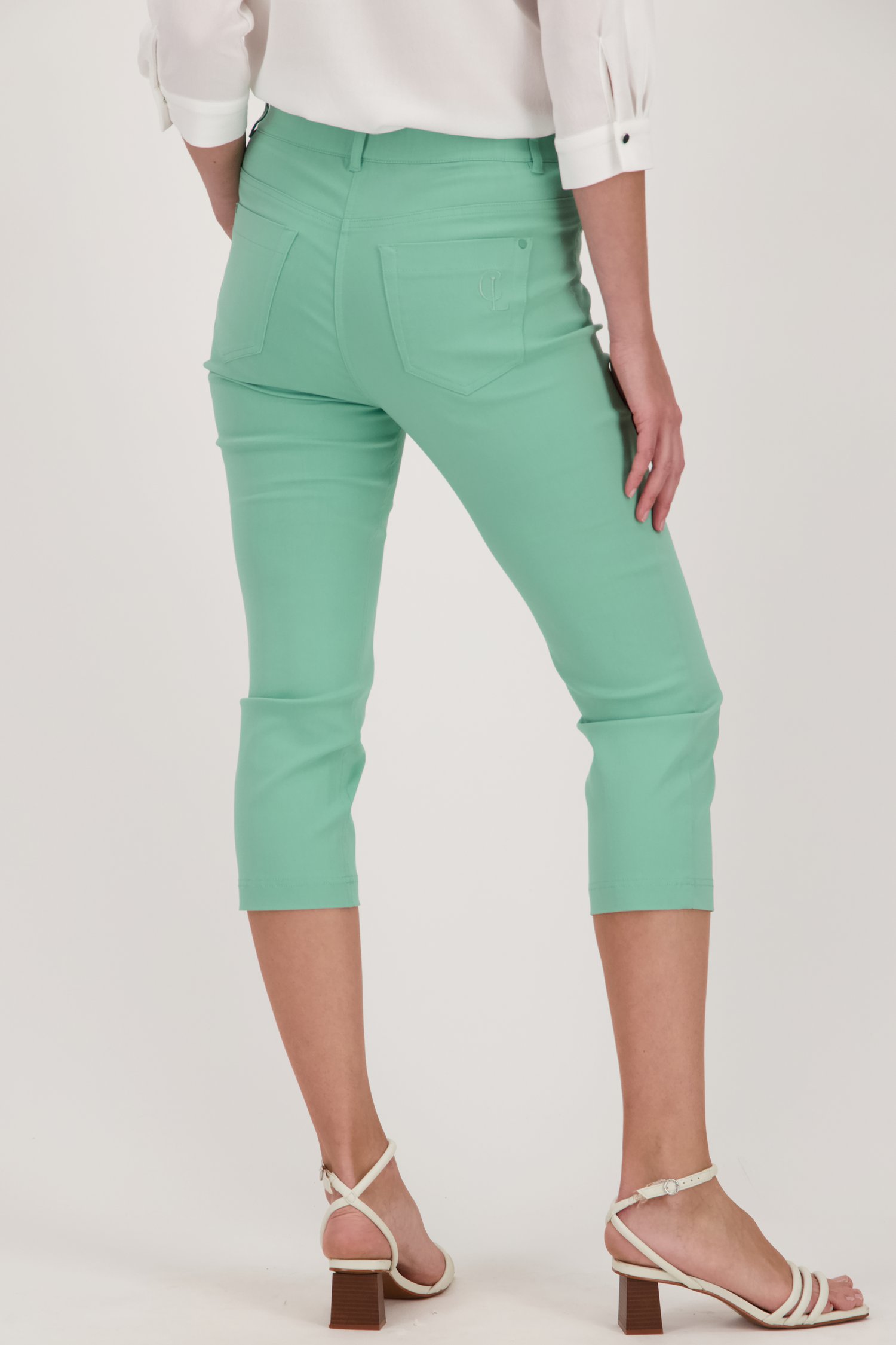 Pantalon stretch gris-vert - longueur 3/4 de Claude Arielle pour Femmes