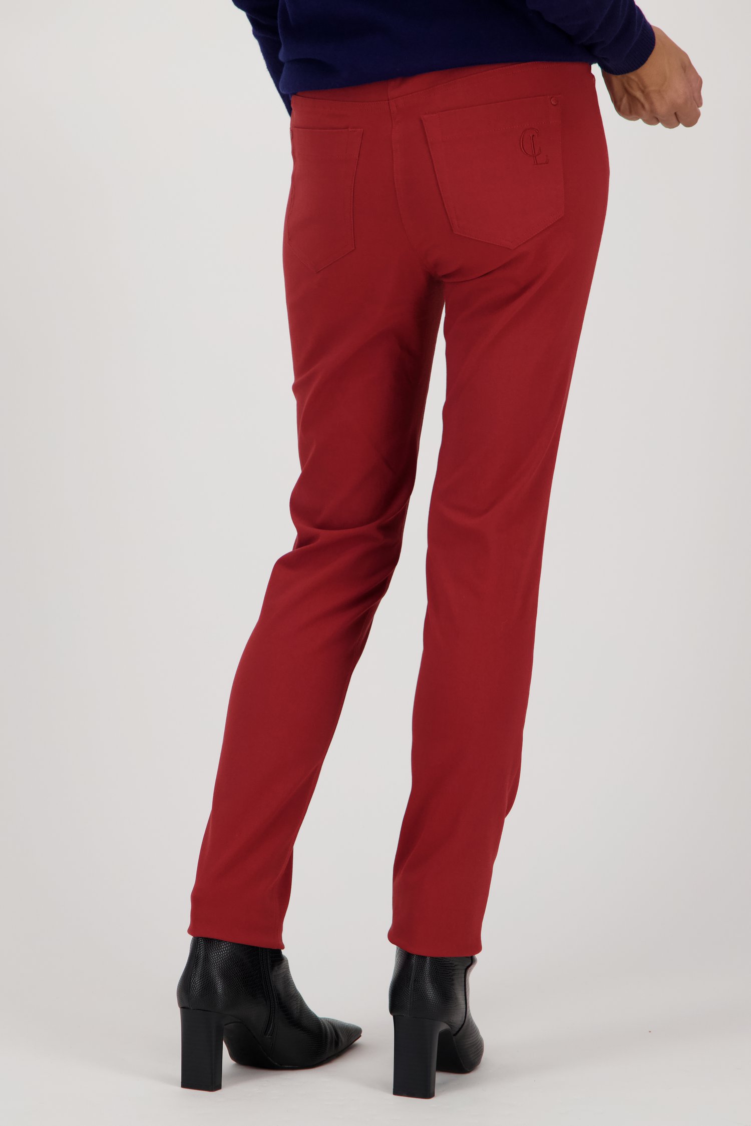 Pantalon stretch rouge avec taille élastiquée de Claude Arielle pour Femmes