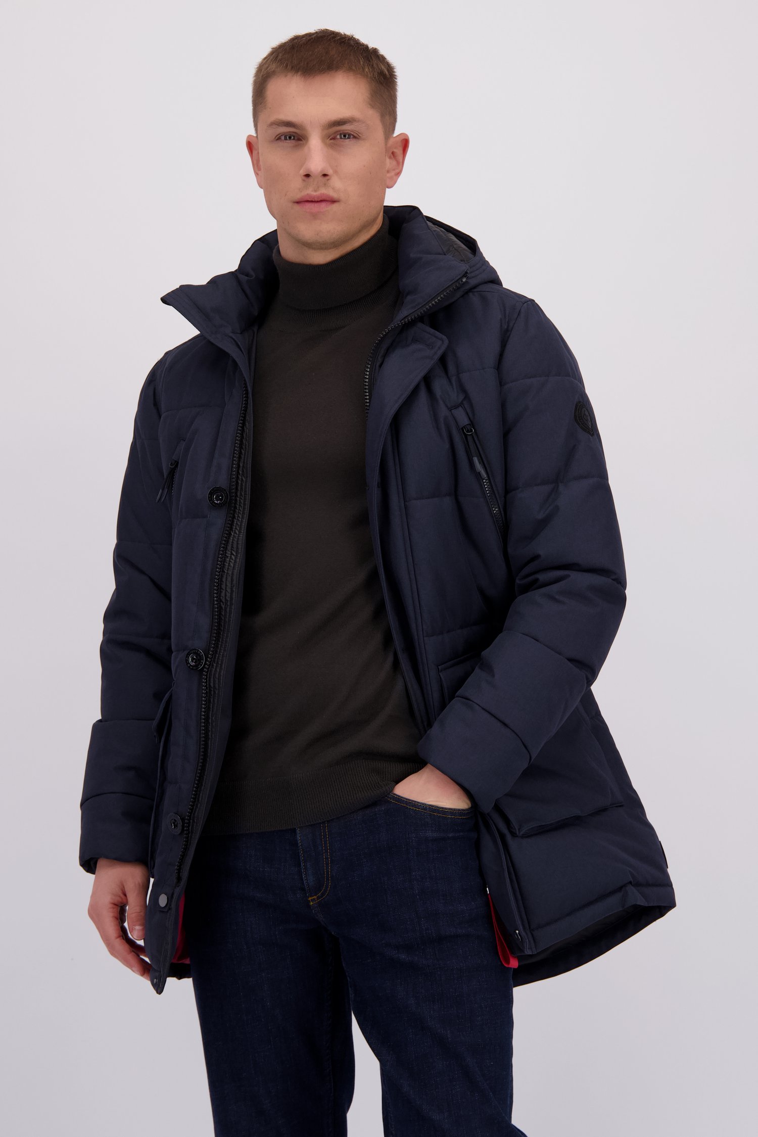 Le devant de Parka bleu foncé de District pour Hommes