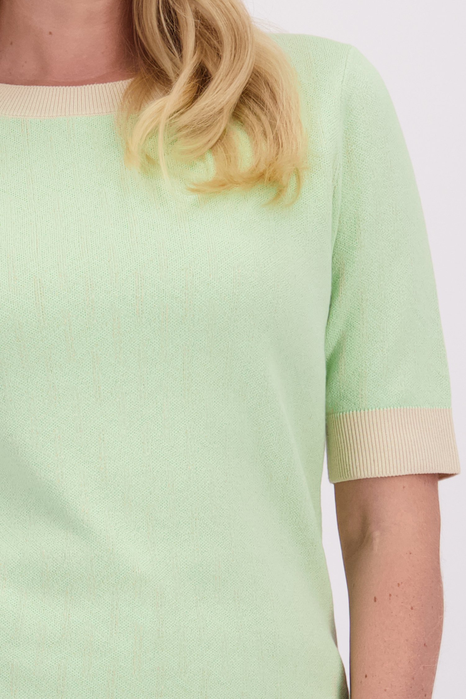 Detail van Pastelgroene trui met korte mouwen door Libelle voor Dames