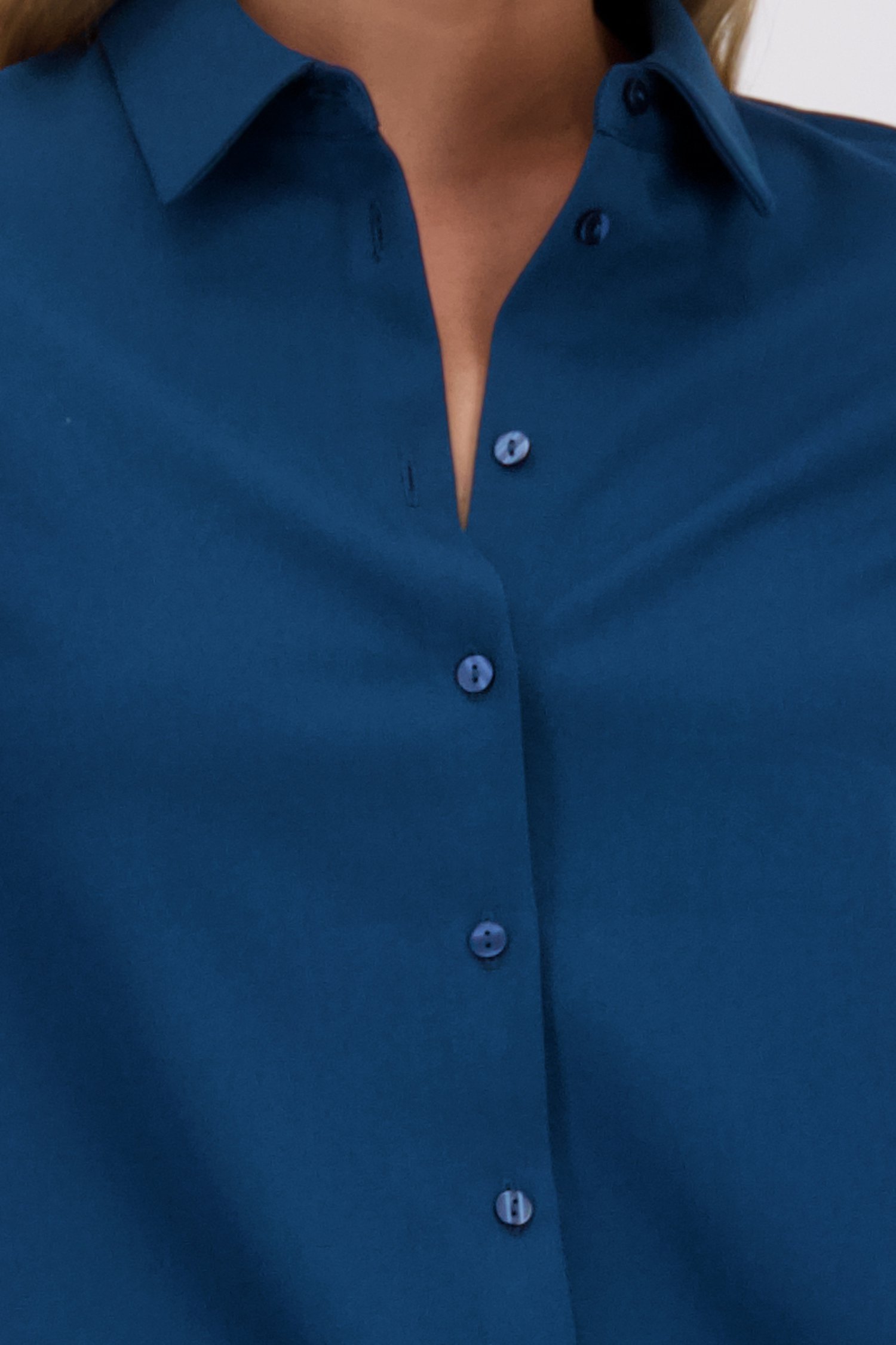 Detail van Petrolblauwe blouse met lange mouwen door Liberty Island voor Dames