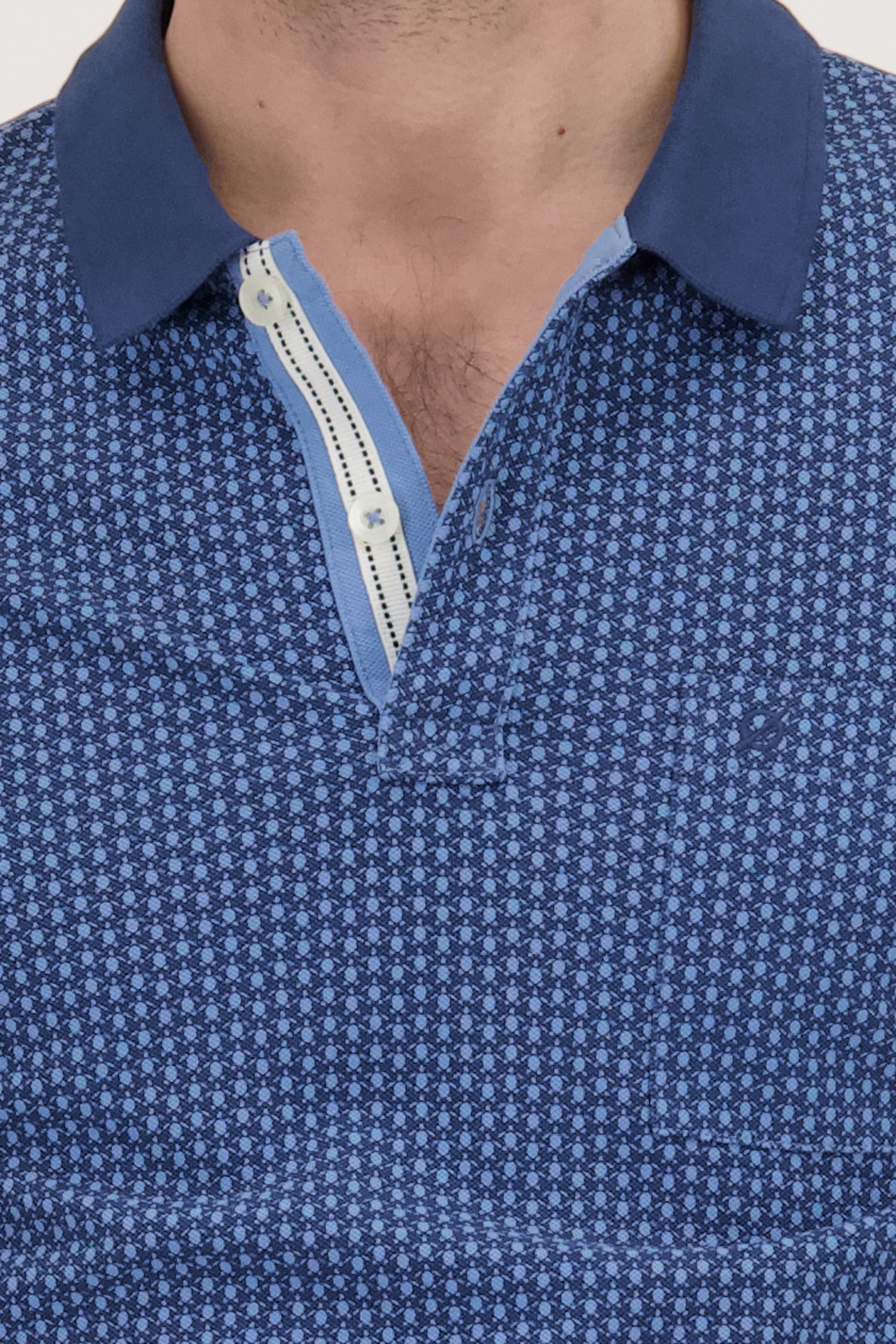 Polo bleu avec imprimé fin	 de Ravøtt pour Hommes