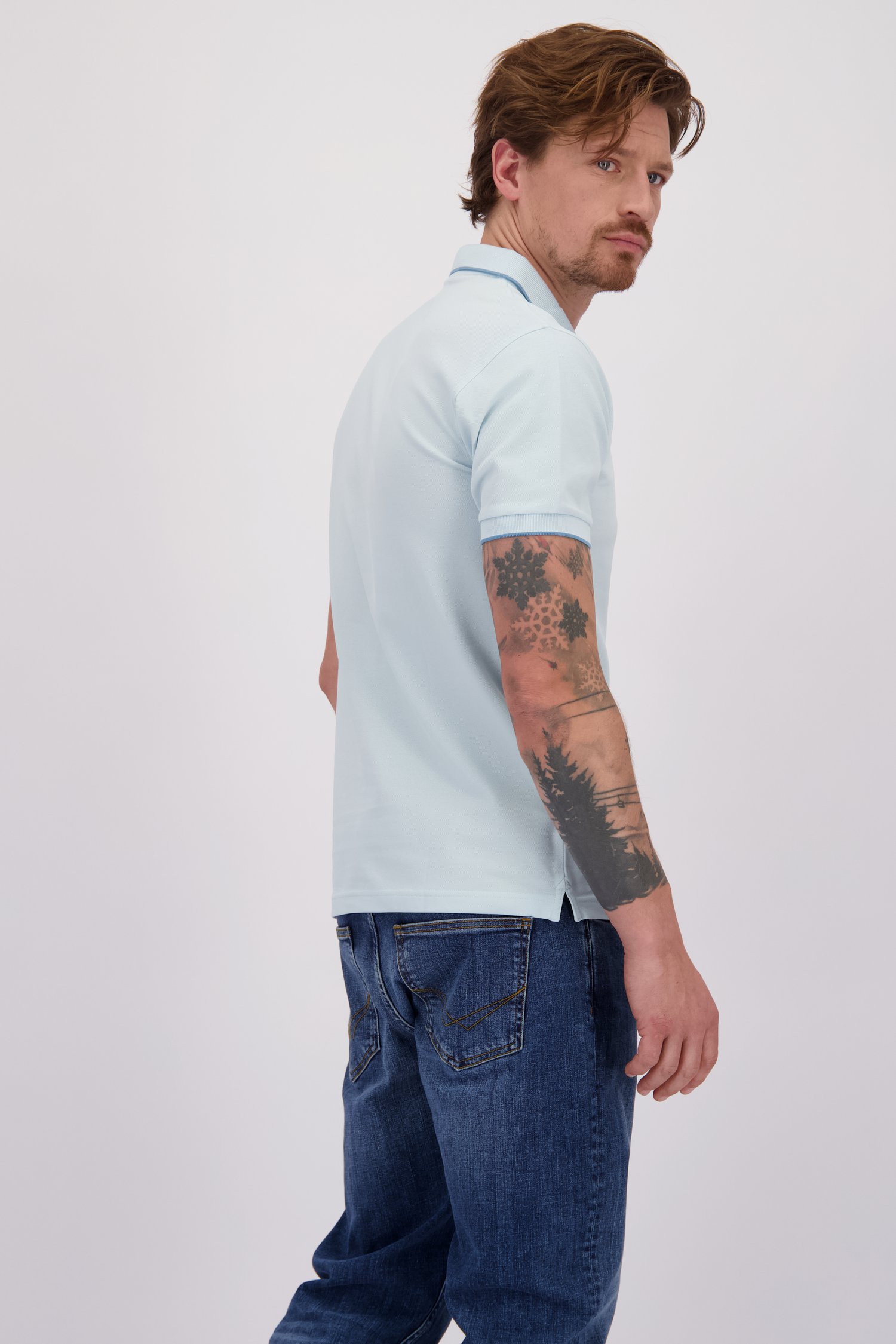 Le dos de Polo bleu clair avec accent bleu foncé de Sun68 pour Hommes