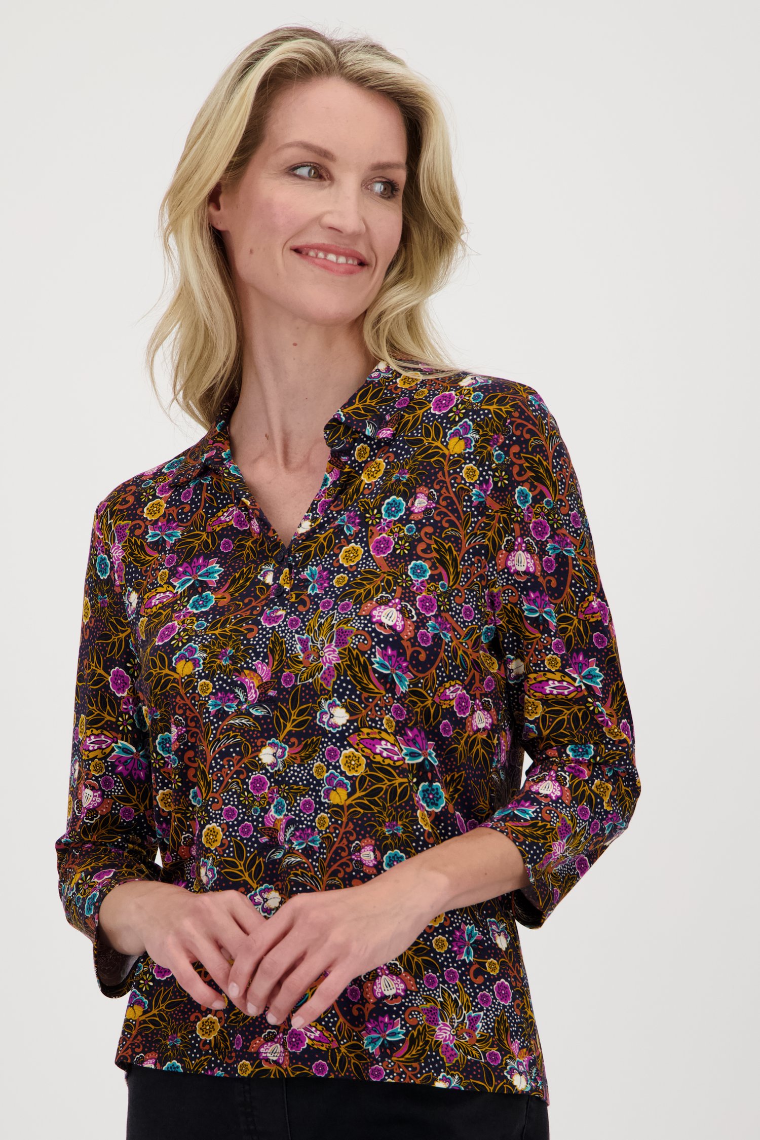 Polo bleu foncé à imprimé coloré  de Claude Arielle pour Femmes