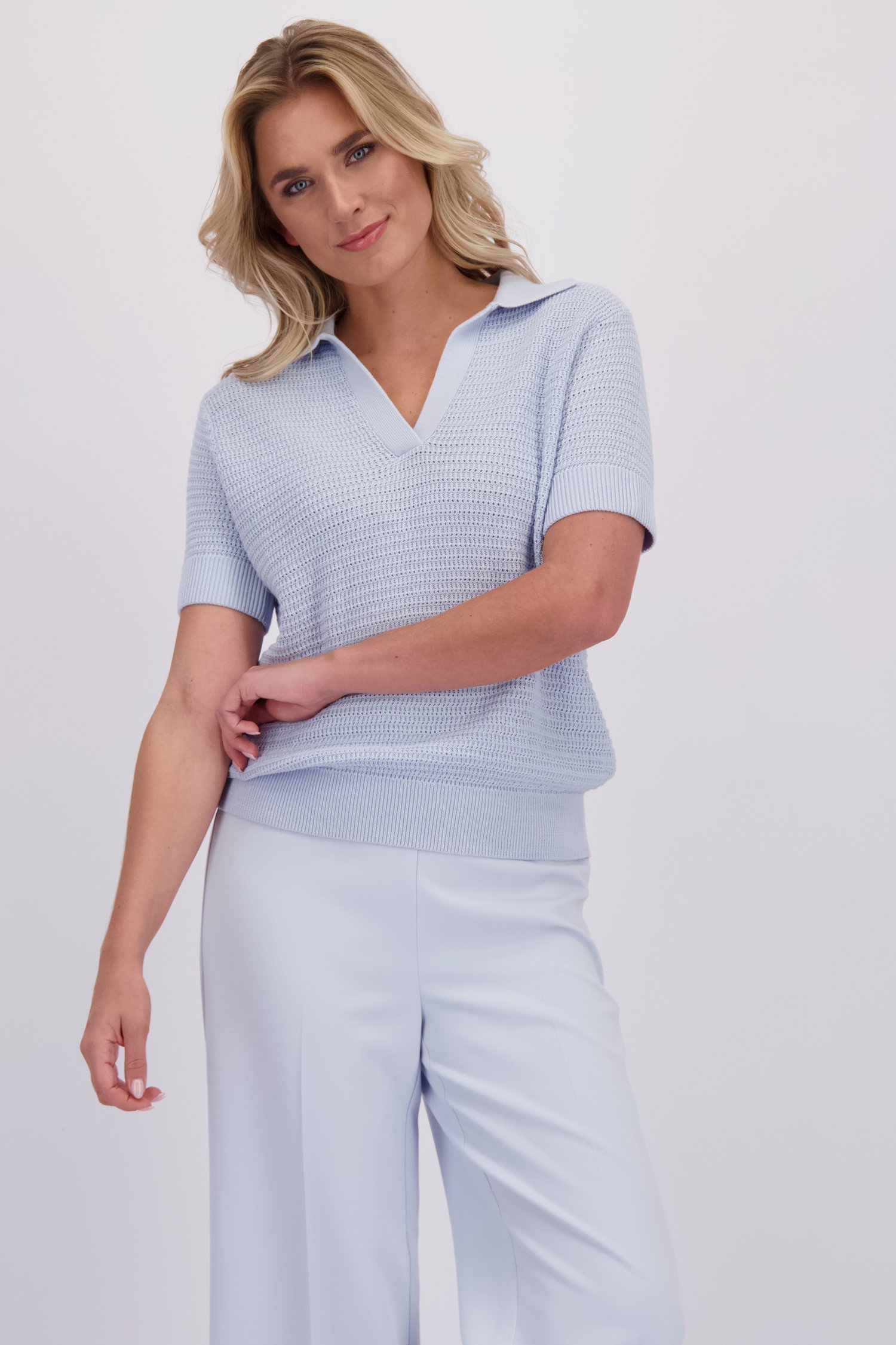Le devant de Polo en maille bleu clair de Libelle pour Femmes