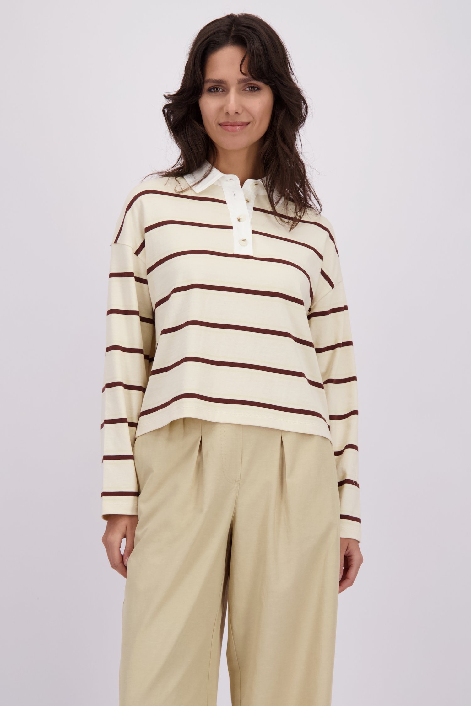 Le devant de Polo jaune clair à rayures marron de Louise pour Femmes